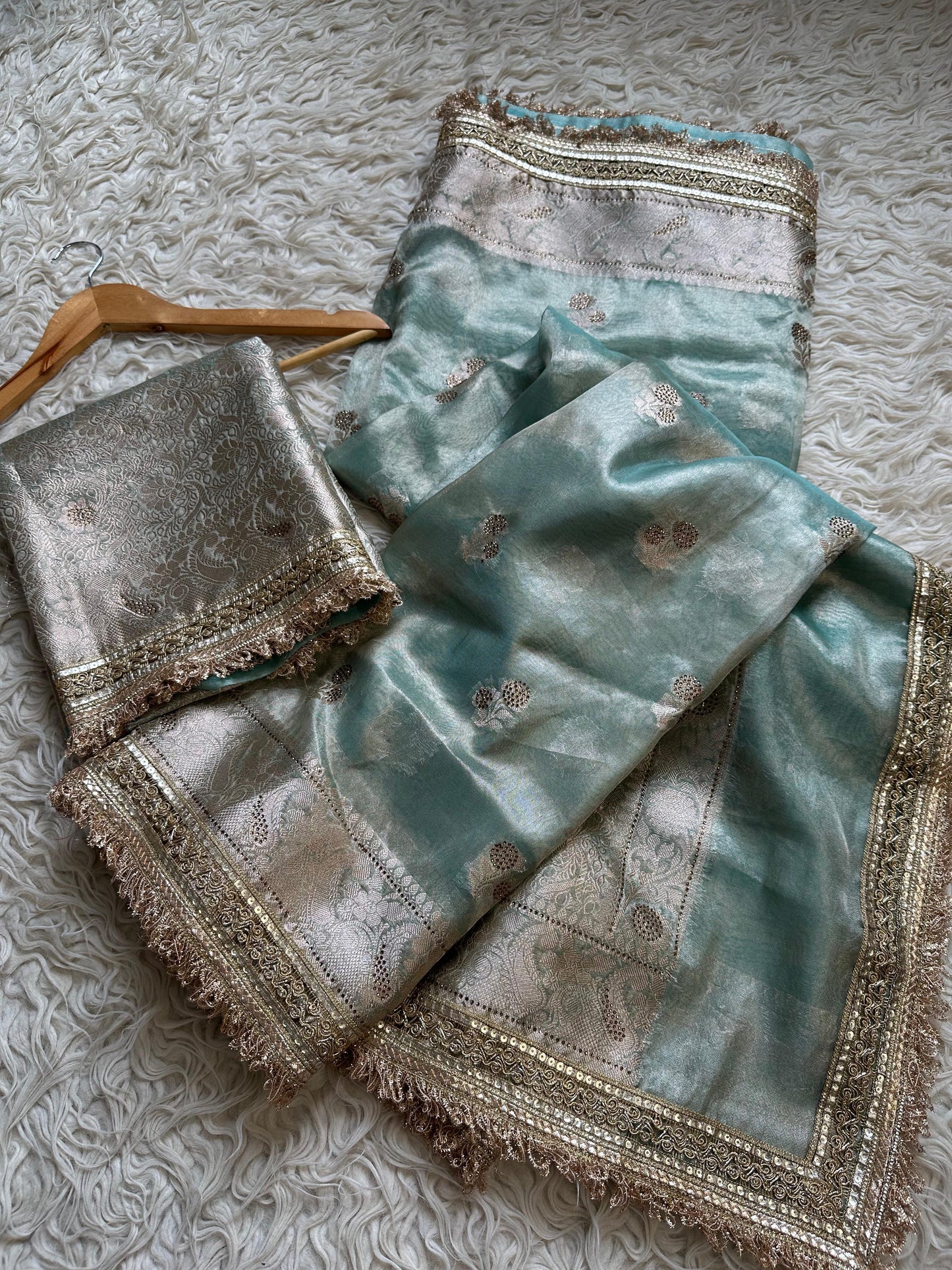 Aabroo Tissue Saree