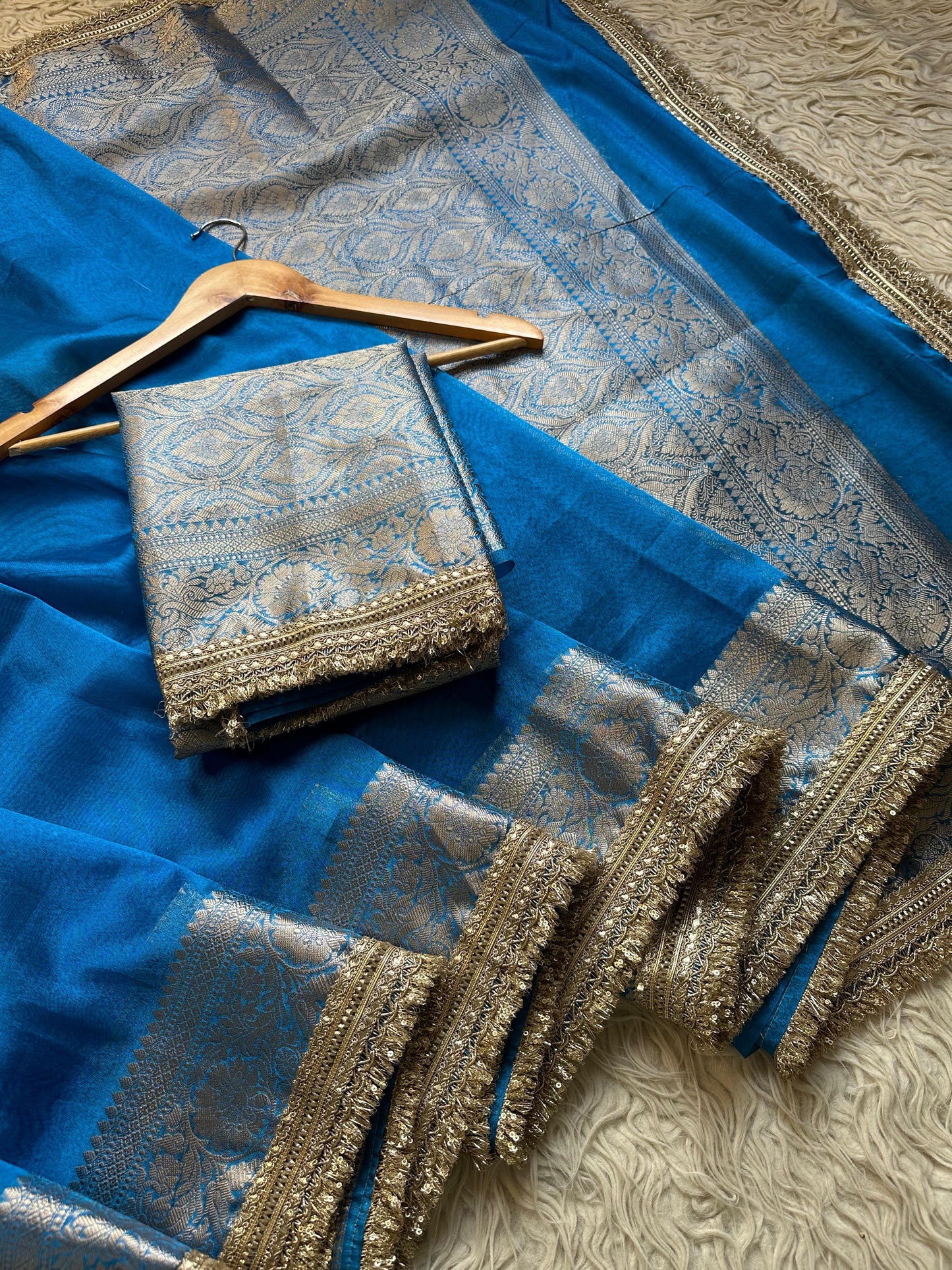 Sunehri Gul(Royal (Turquoise)