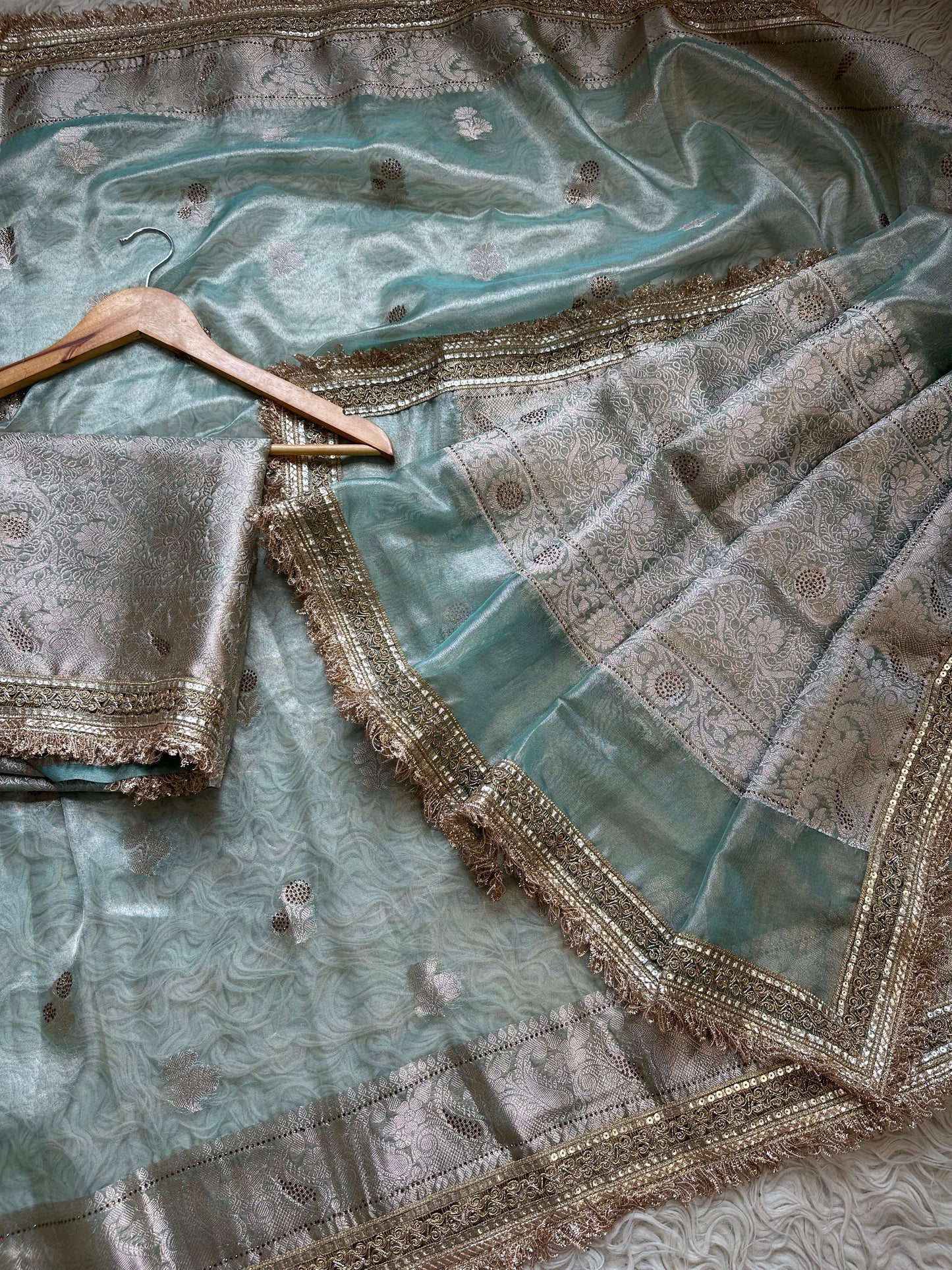 Aabroo Tissue Saree