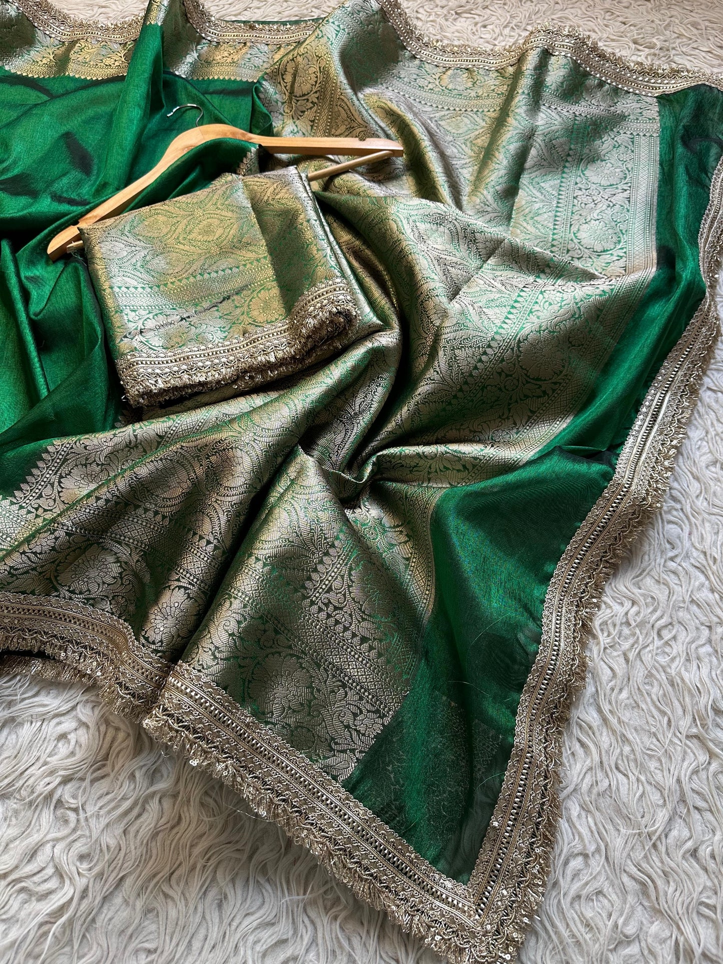 Sunehri Gul(Royal (Green)