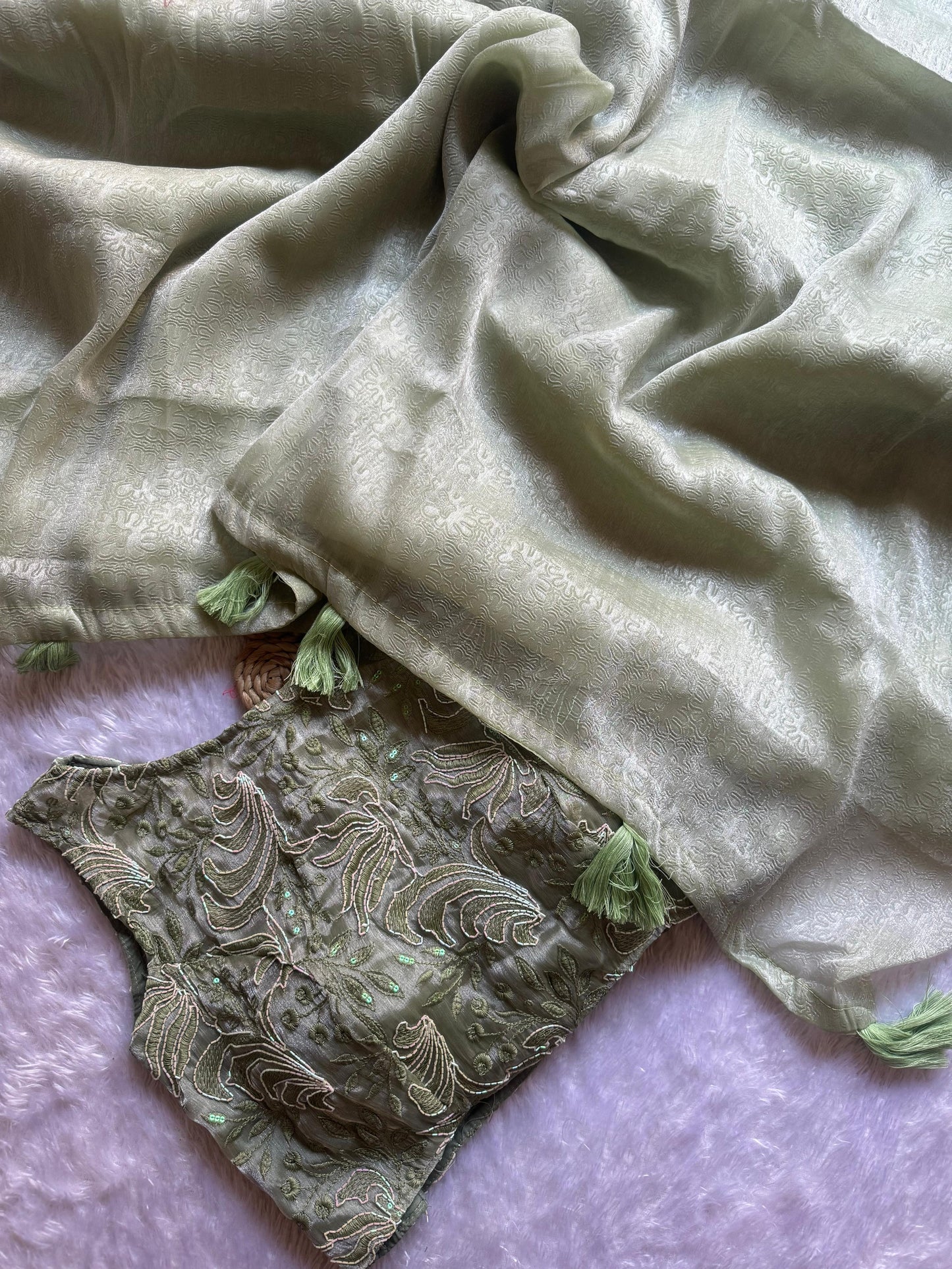 Kianaa Crush Saree(Green)