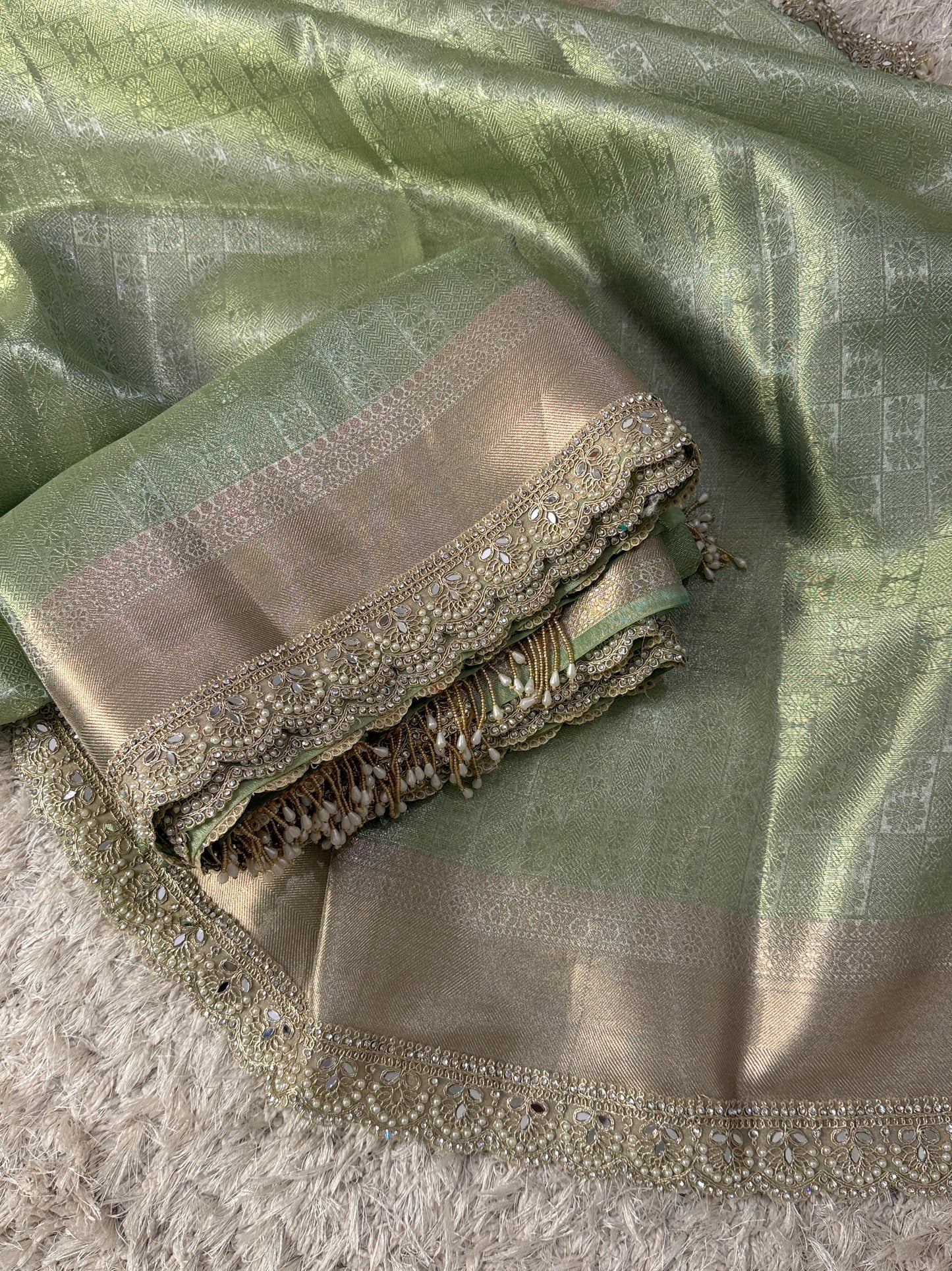 Zyana Banarasi tissue Saree