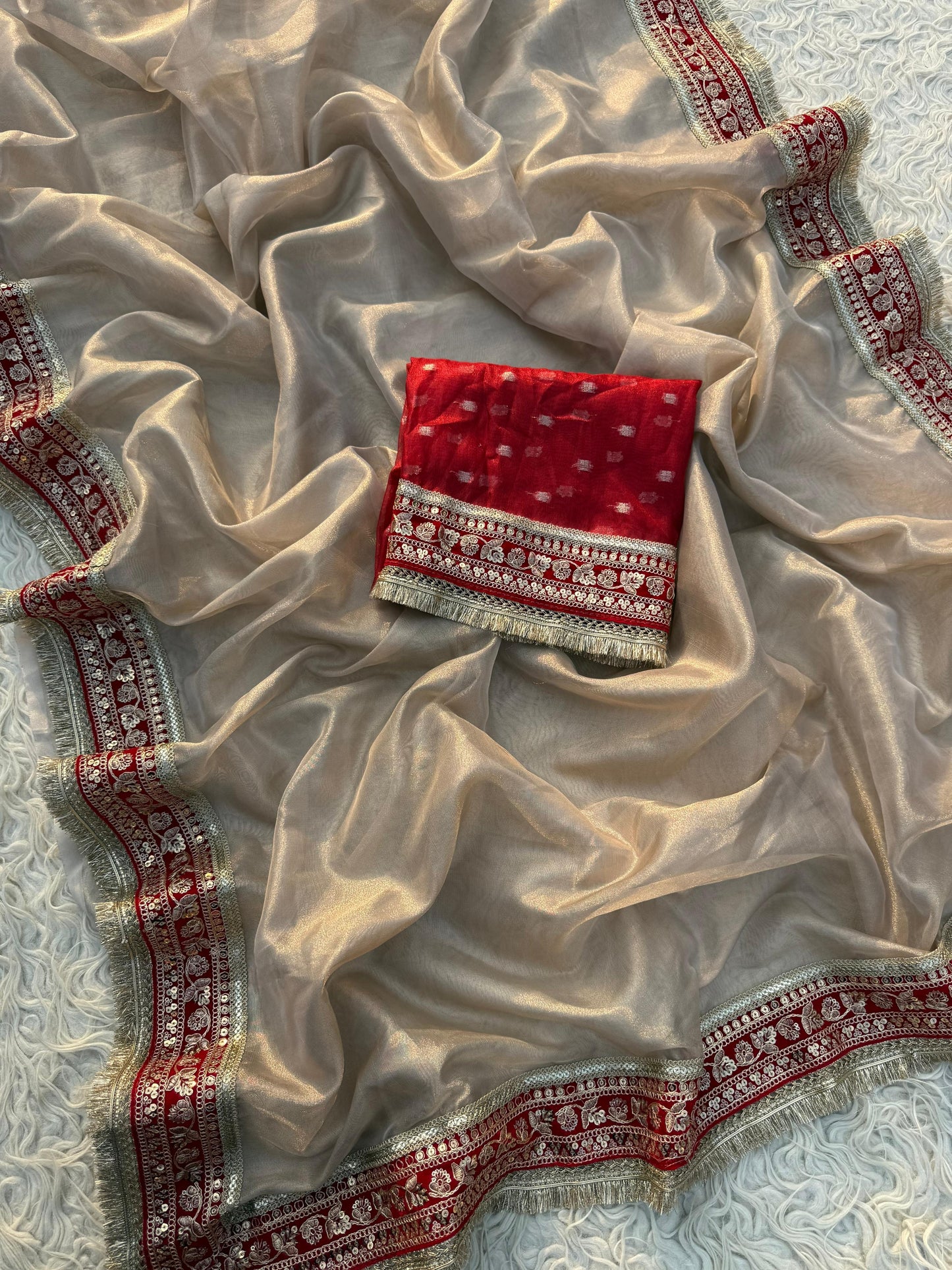 Ruhani Gulab Saree