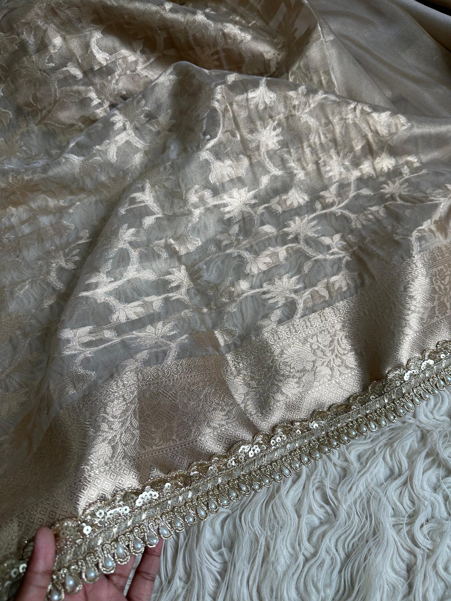 Param Sundari Tissue Saree