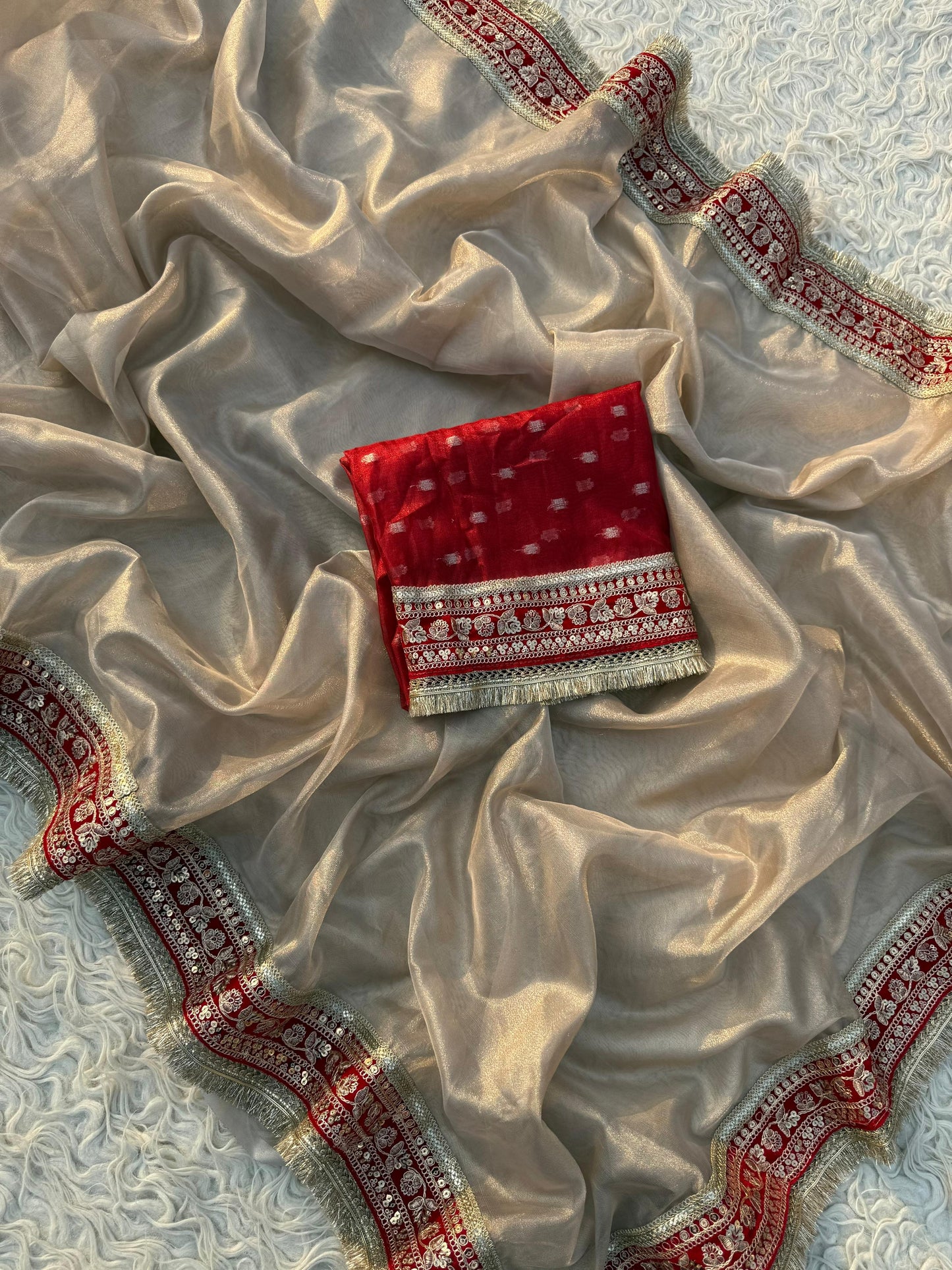 Ruhani Gulab Saree