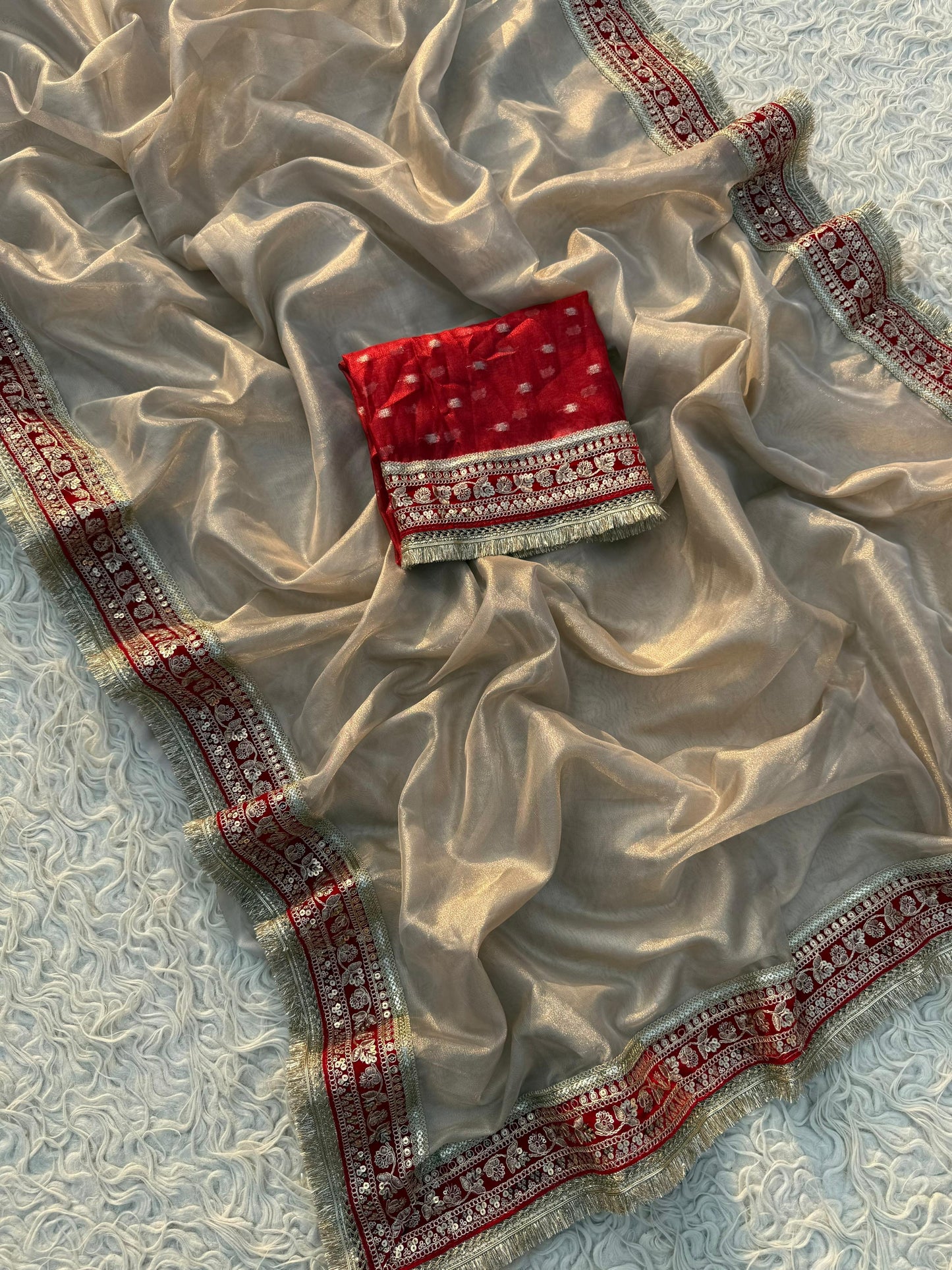 Ruhani Gulab Saree