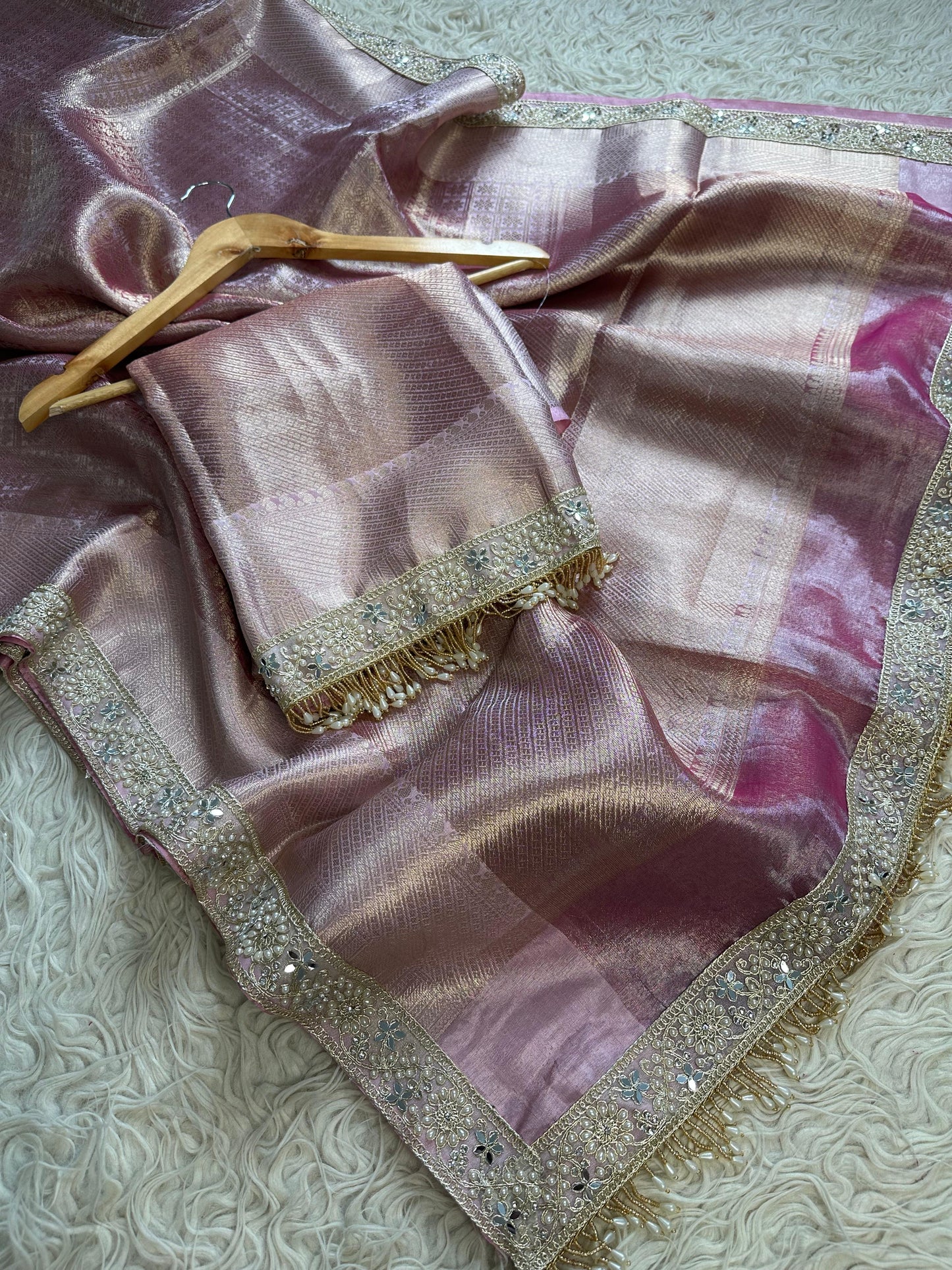 Komolika Kanjivaram Saree