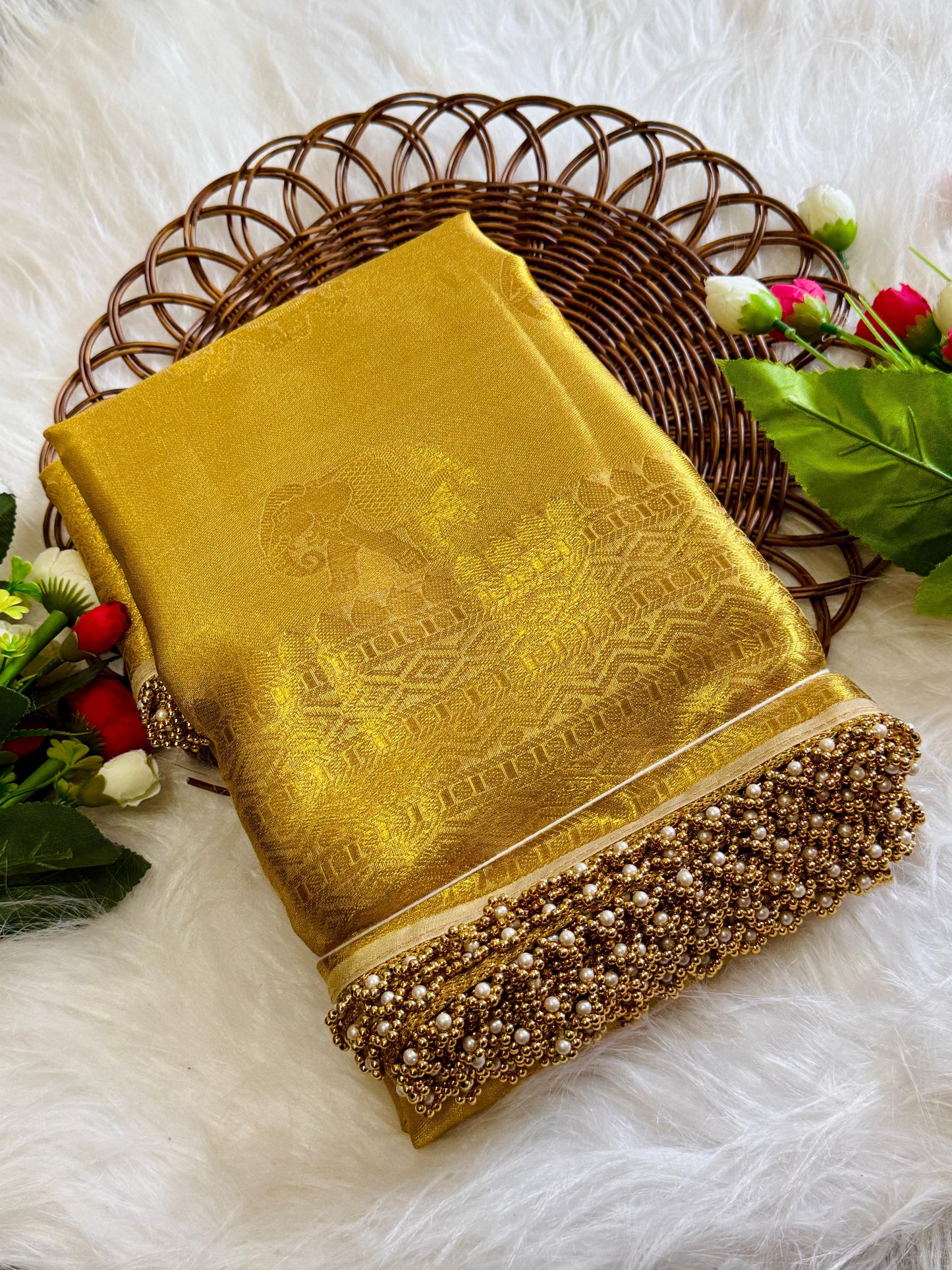 Thiruvaa Gold Saree