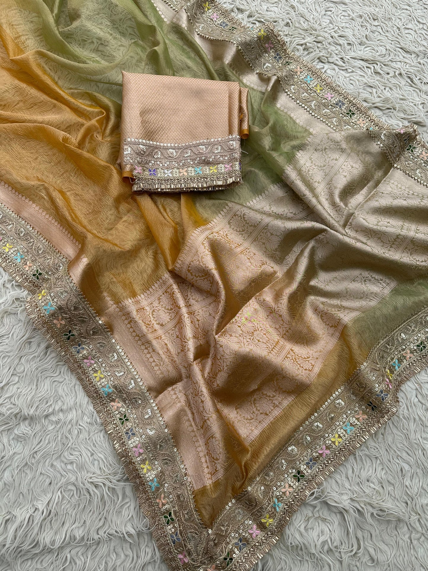 Svarnima Saree(Yellow-Green)