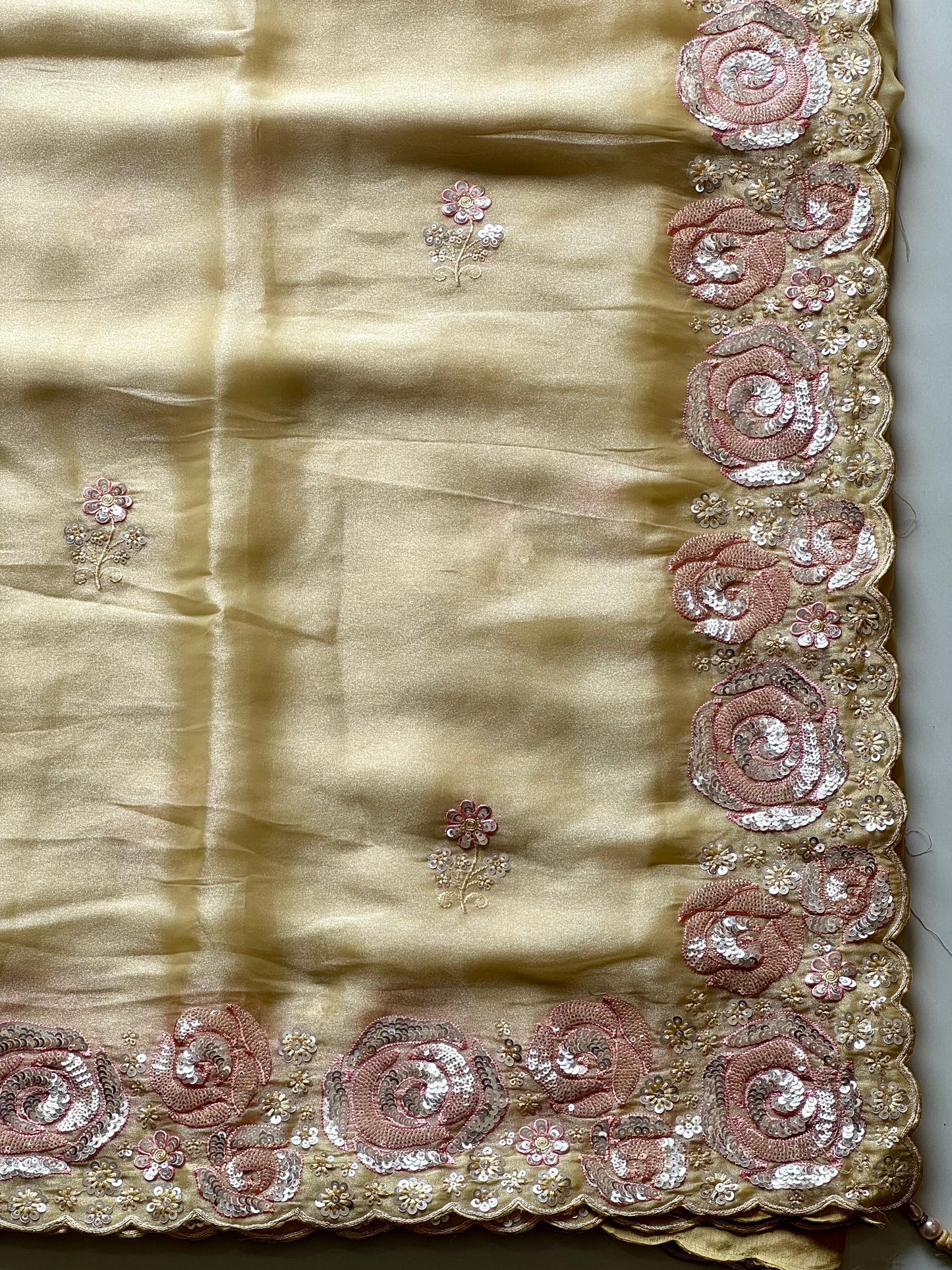 Sunehri Abha Saree