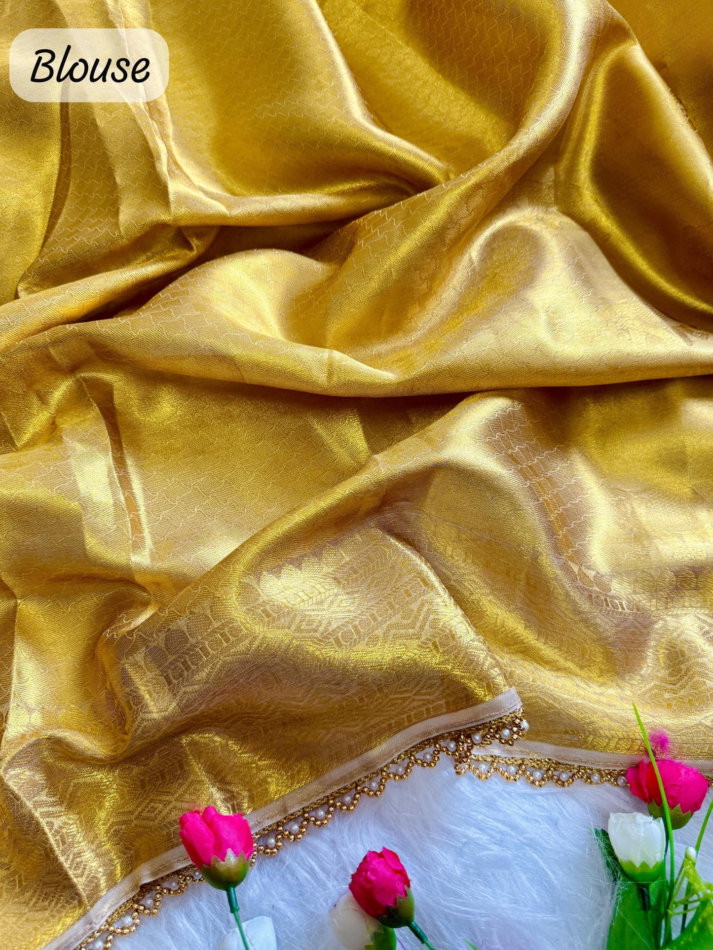 Thiruvaa Gold Saree