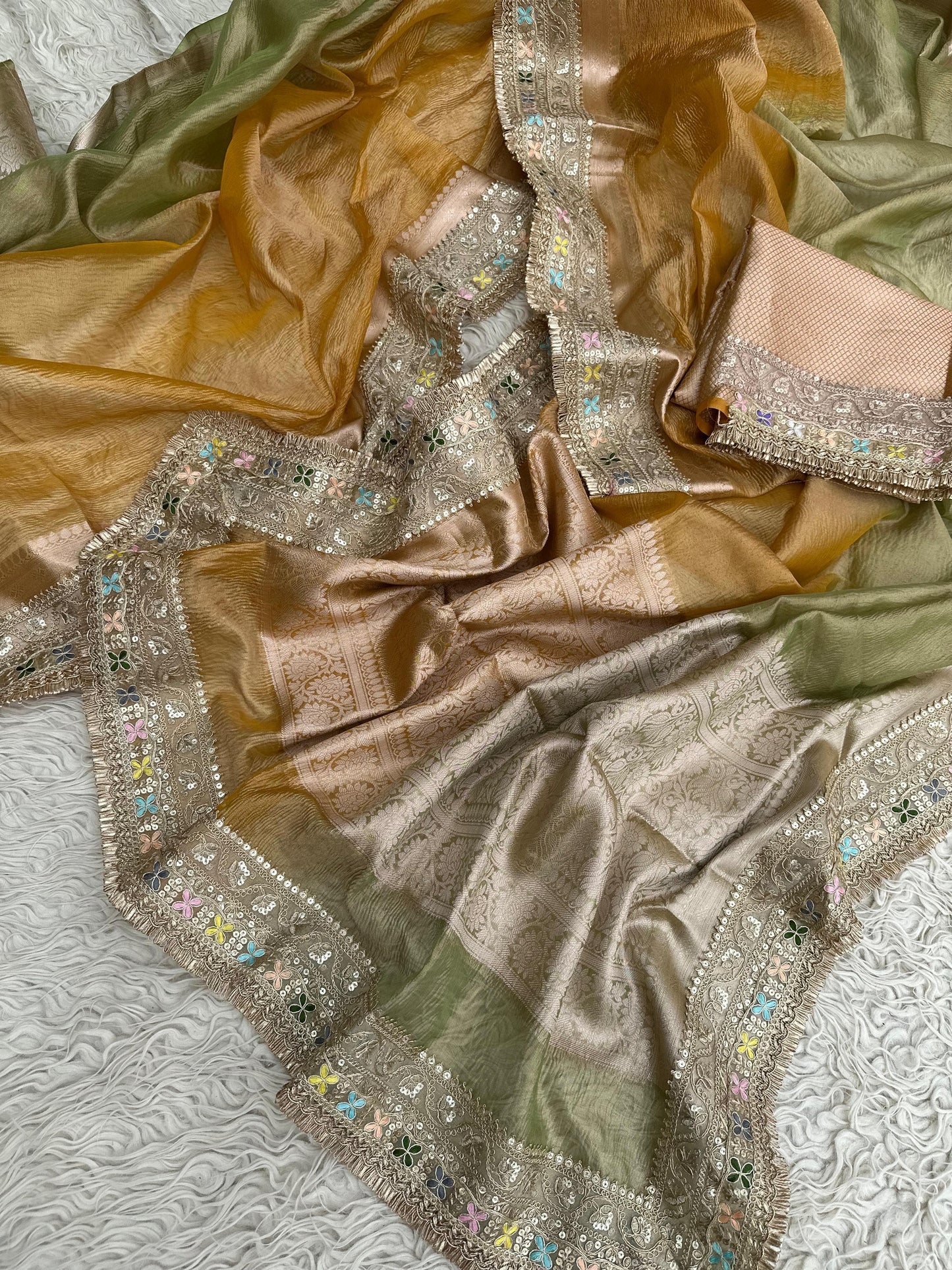 Svarnima Saree(Yellow-Green)
