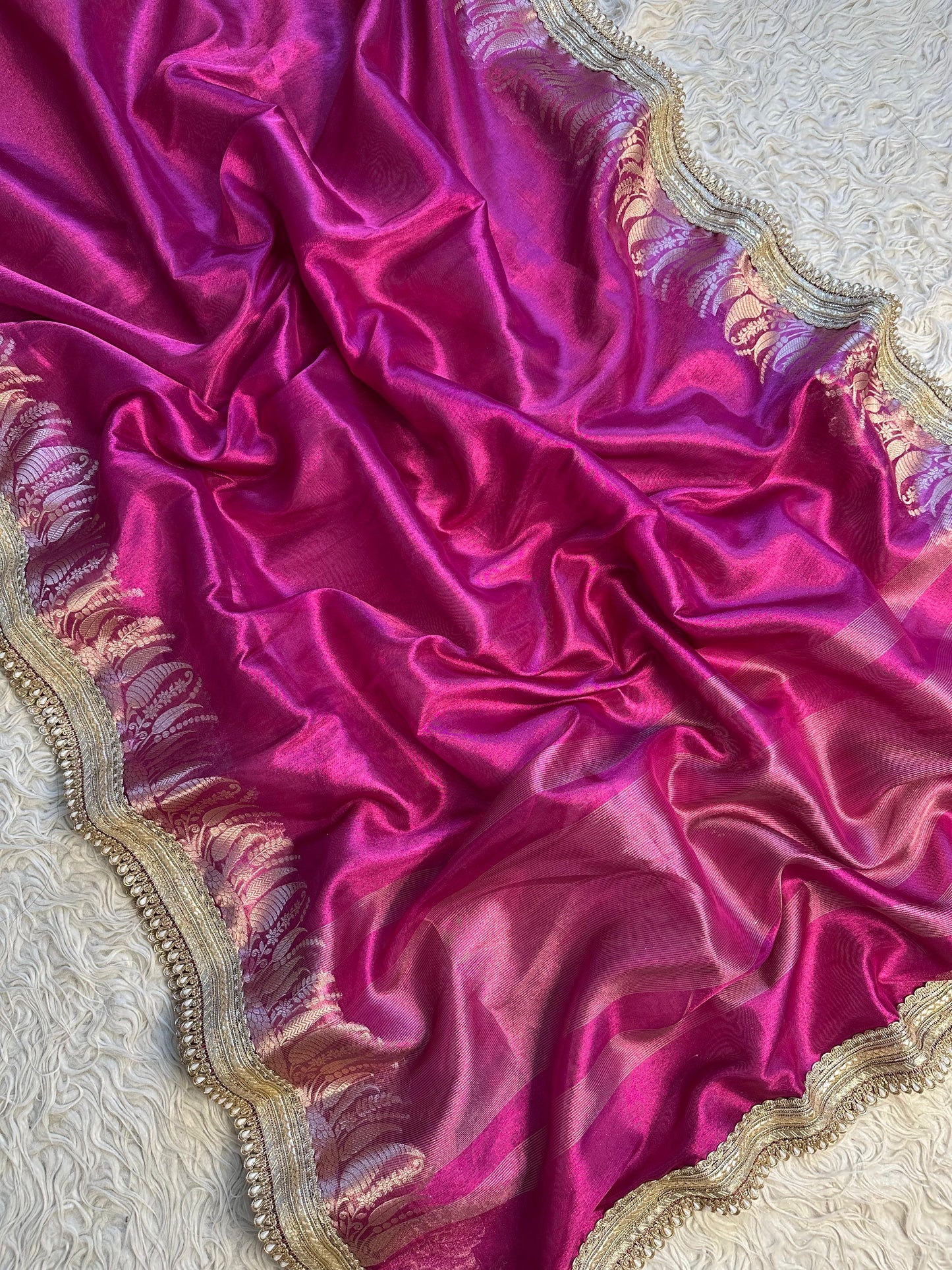 Gulabi Tarang Saree
