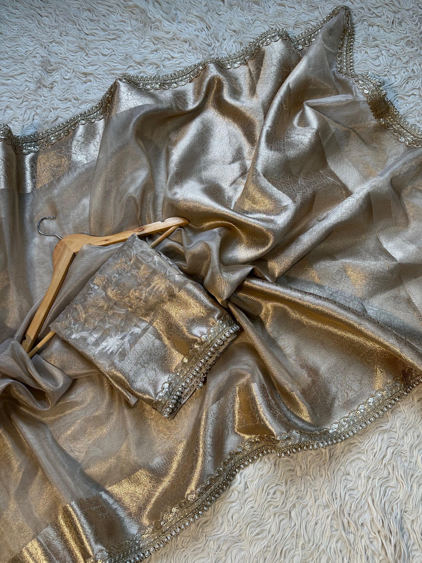 Param Sundari Tissue Saree