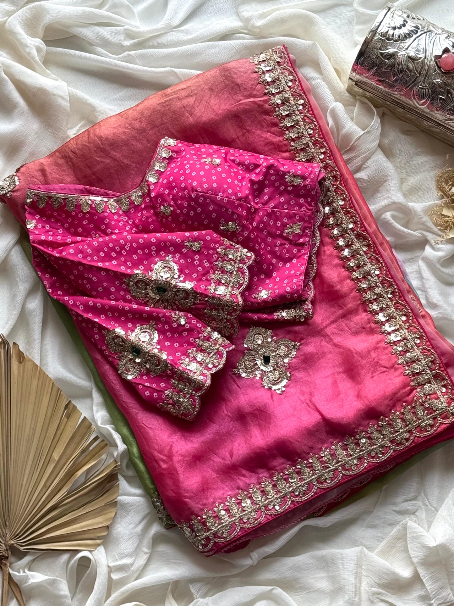 Noor-e-Gulabi Saree