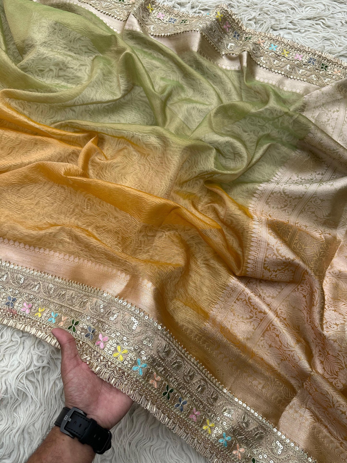Svarnima Saree(Yellow-Green)