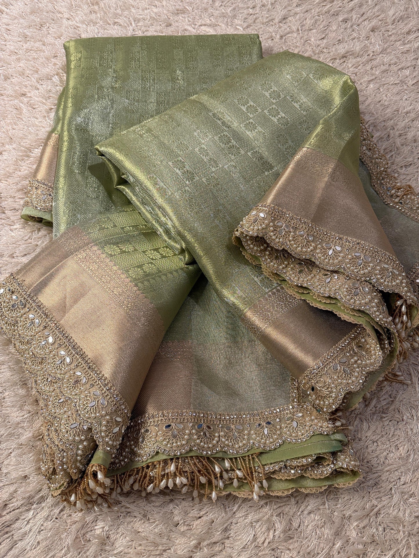Zyana Banarasi tissue Saree
