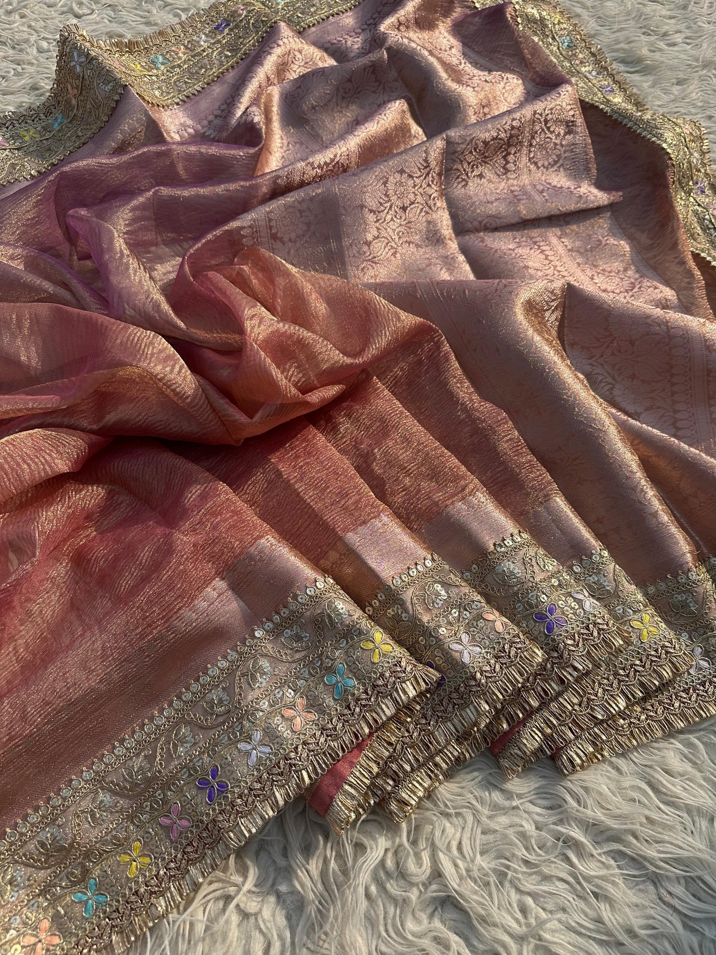 Svarnima Saree(Peach-Lilac)