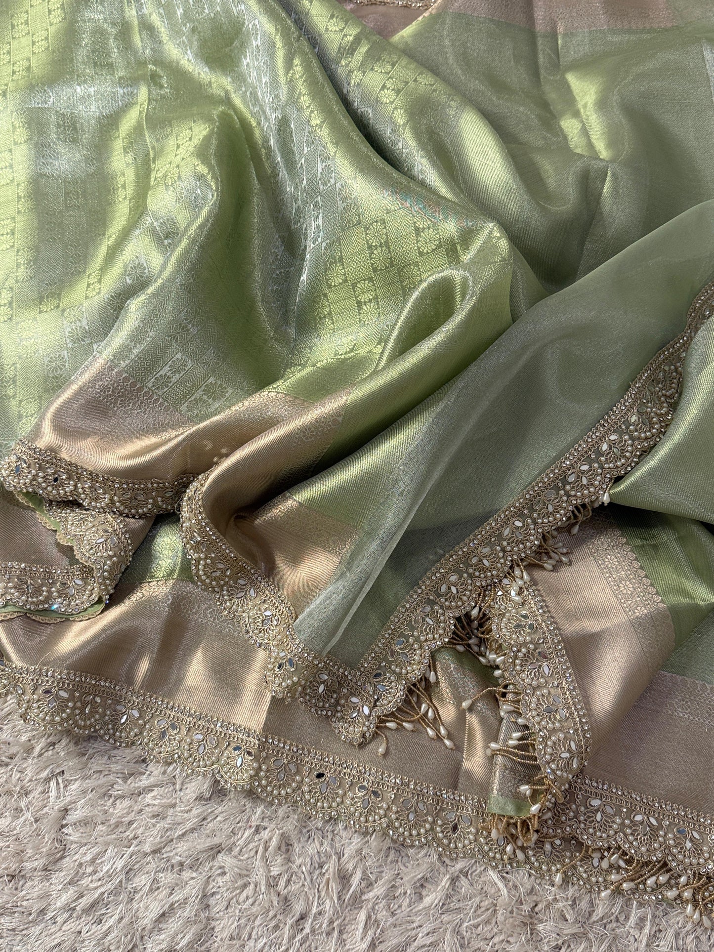 Zyana Banarasi tissue Saree