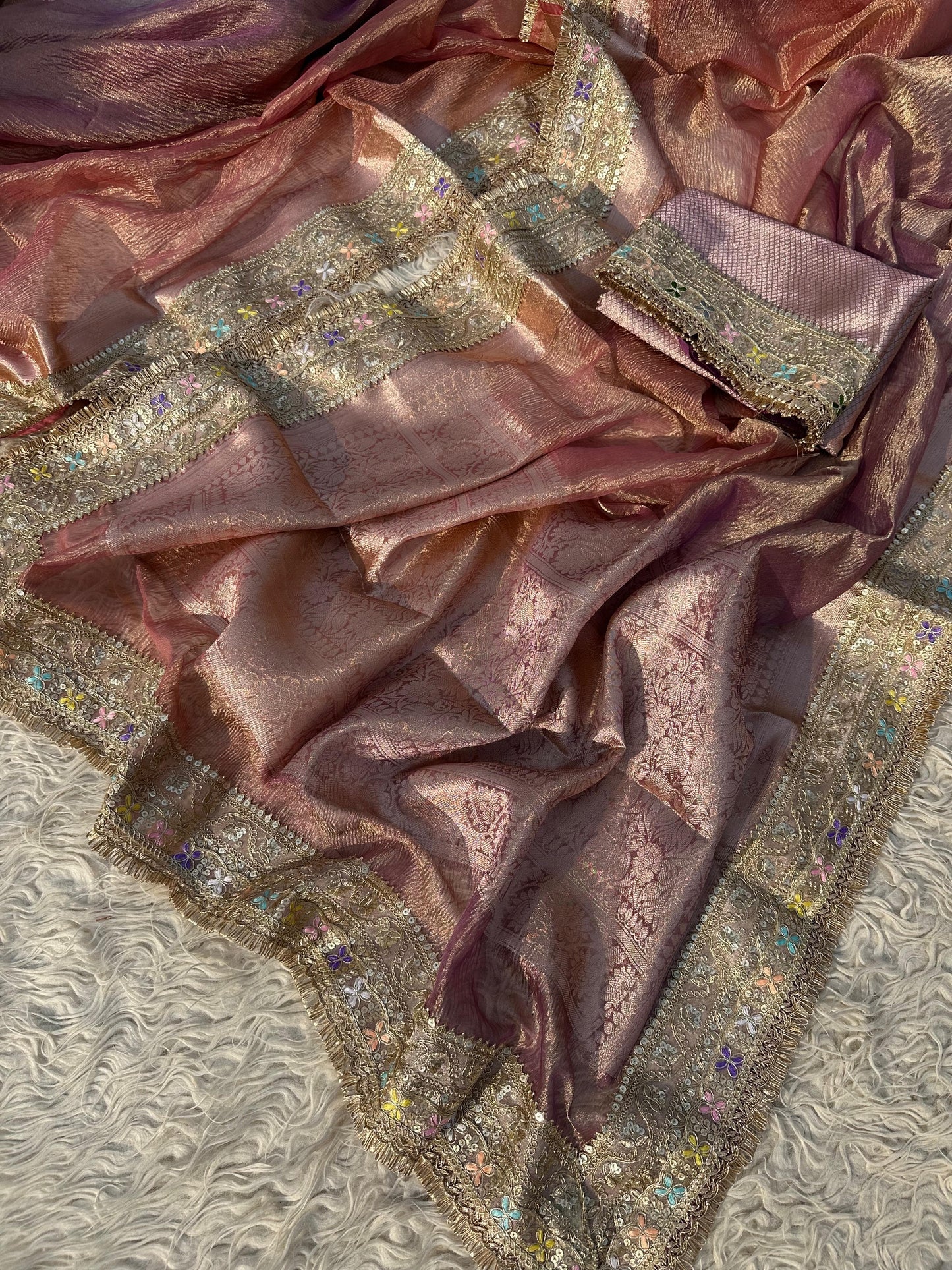 Svarnima Saree(Peach-Lilac)
