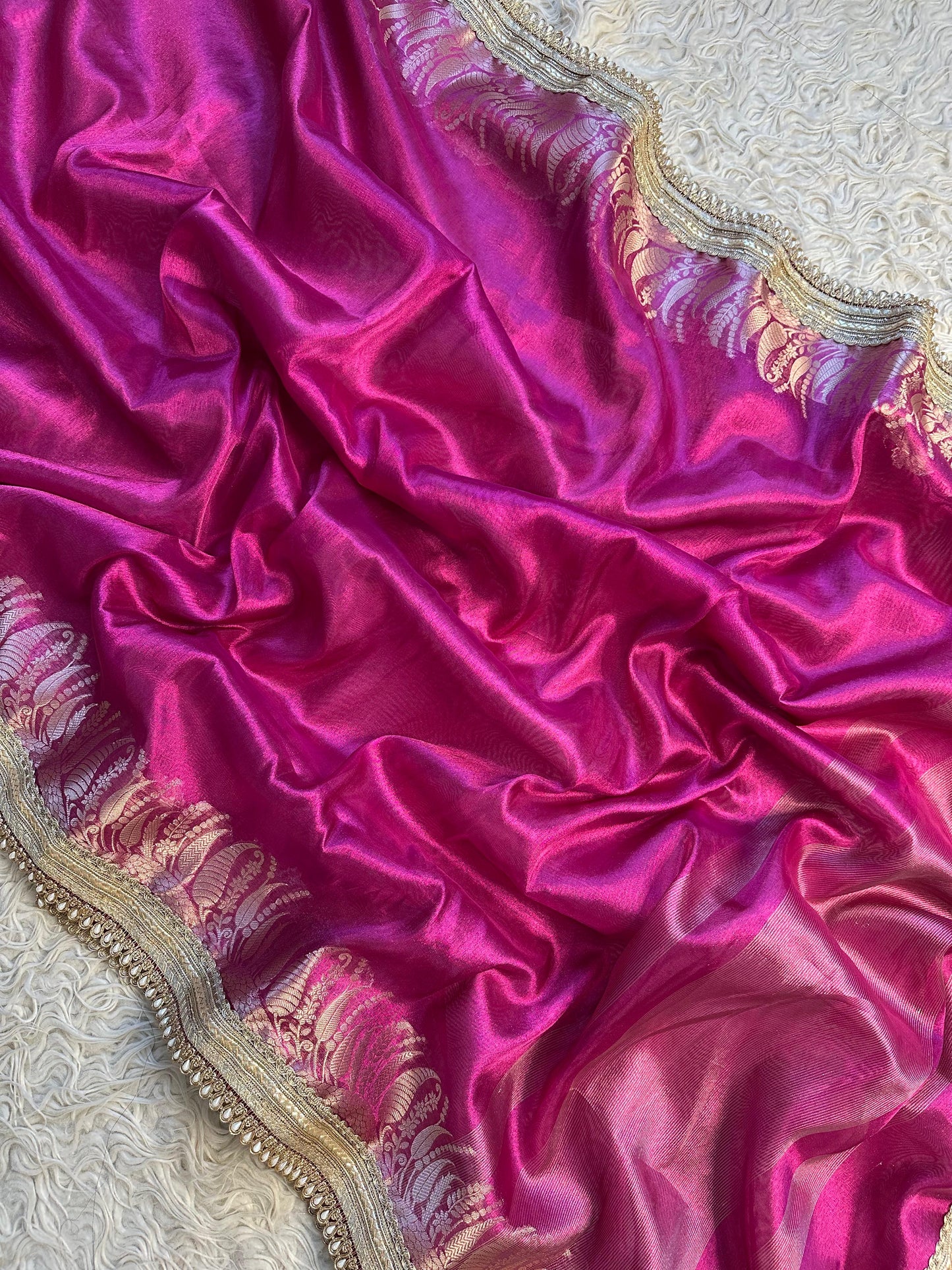 Gulabi Tarang Saree
