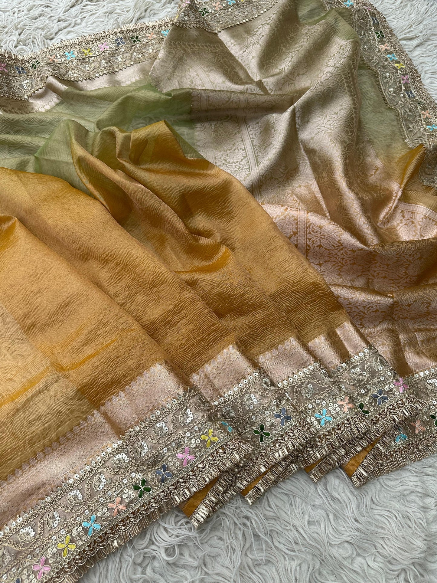 Svarnima Saree(Yellow-Green)
