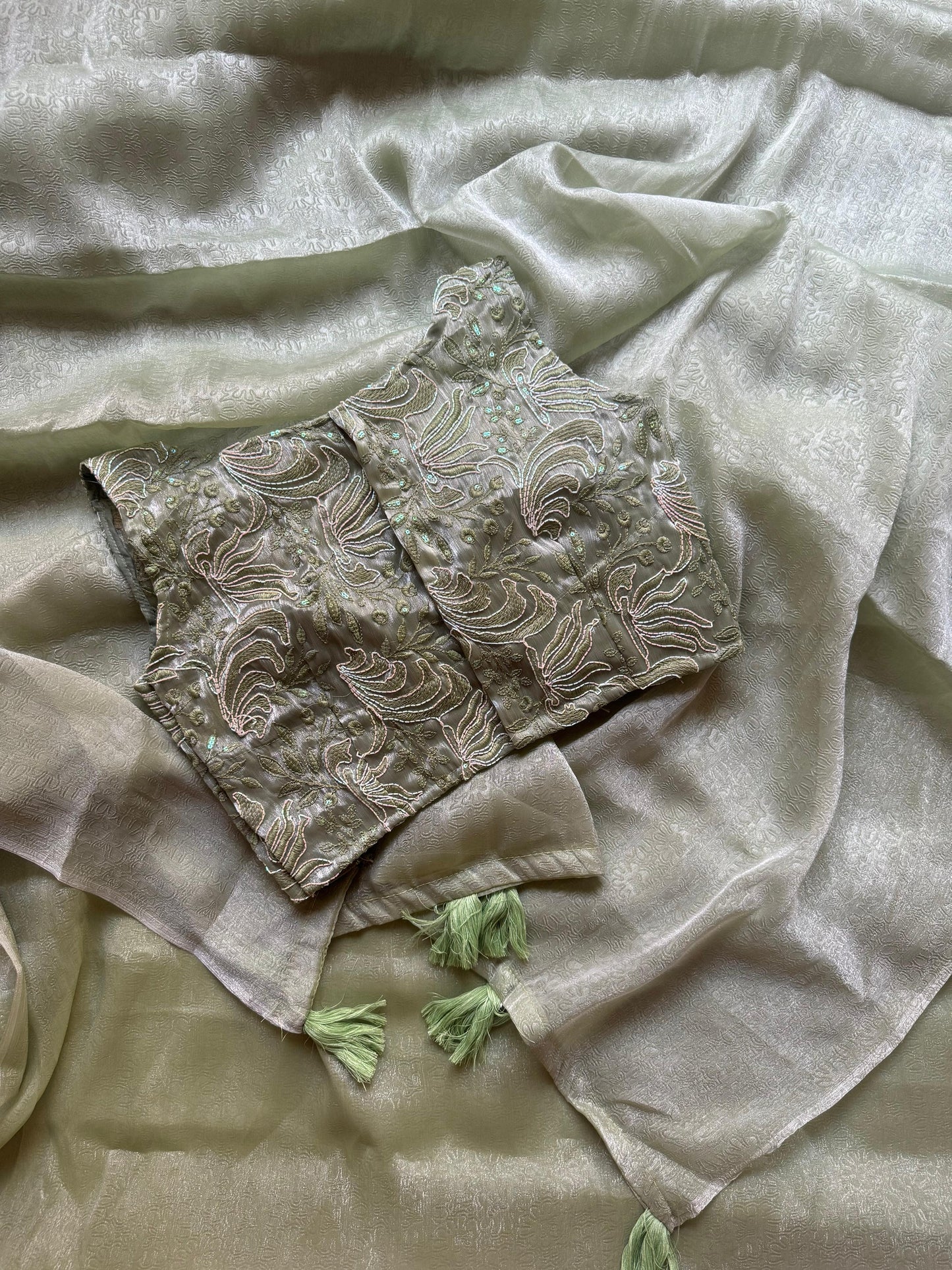 Kianaa Crush Saree(Green)