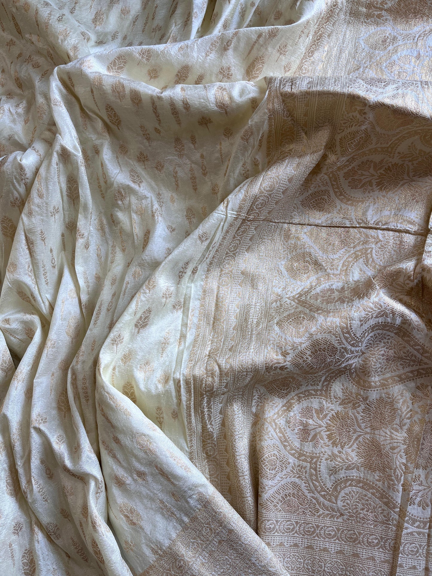 Ivory Shimmer saree