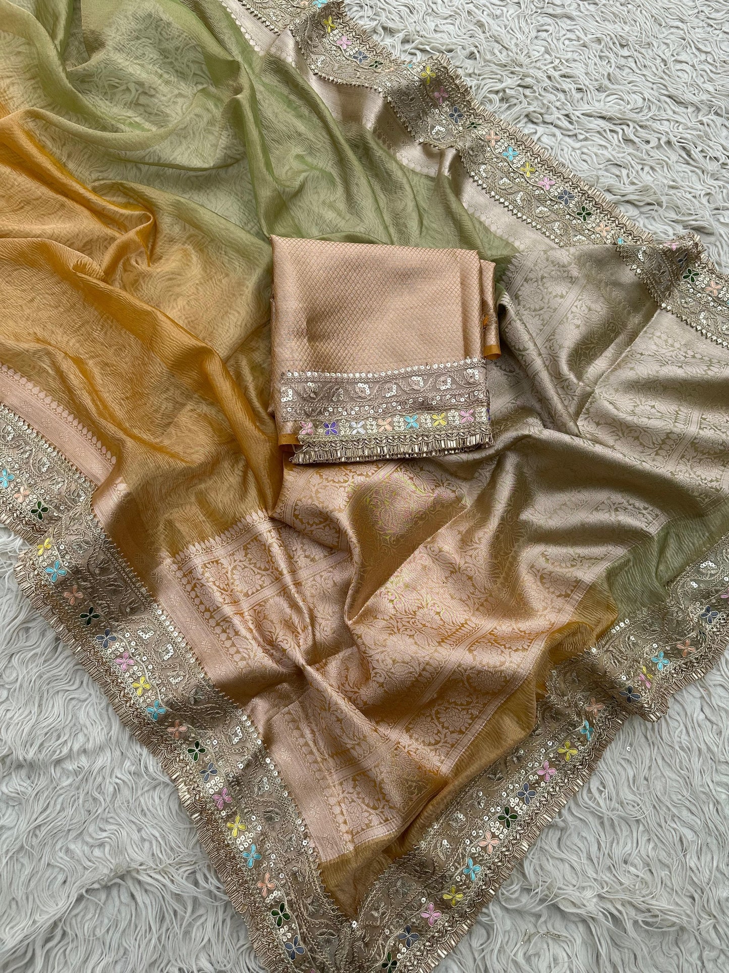 Svarnima Saree(Yellow-Green)