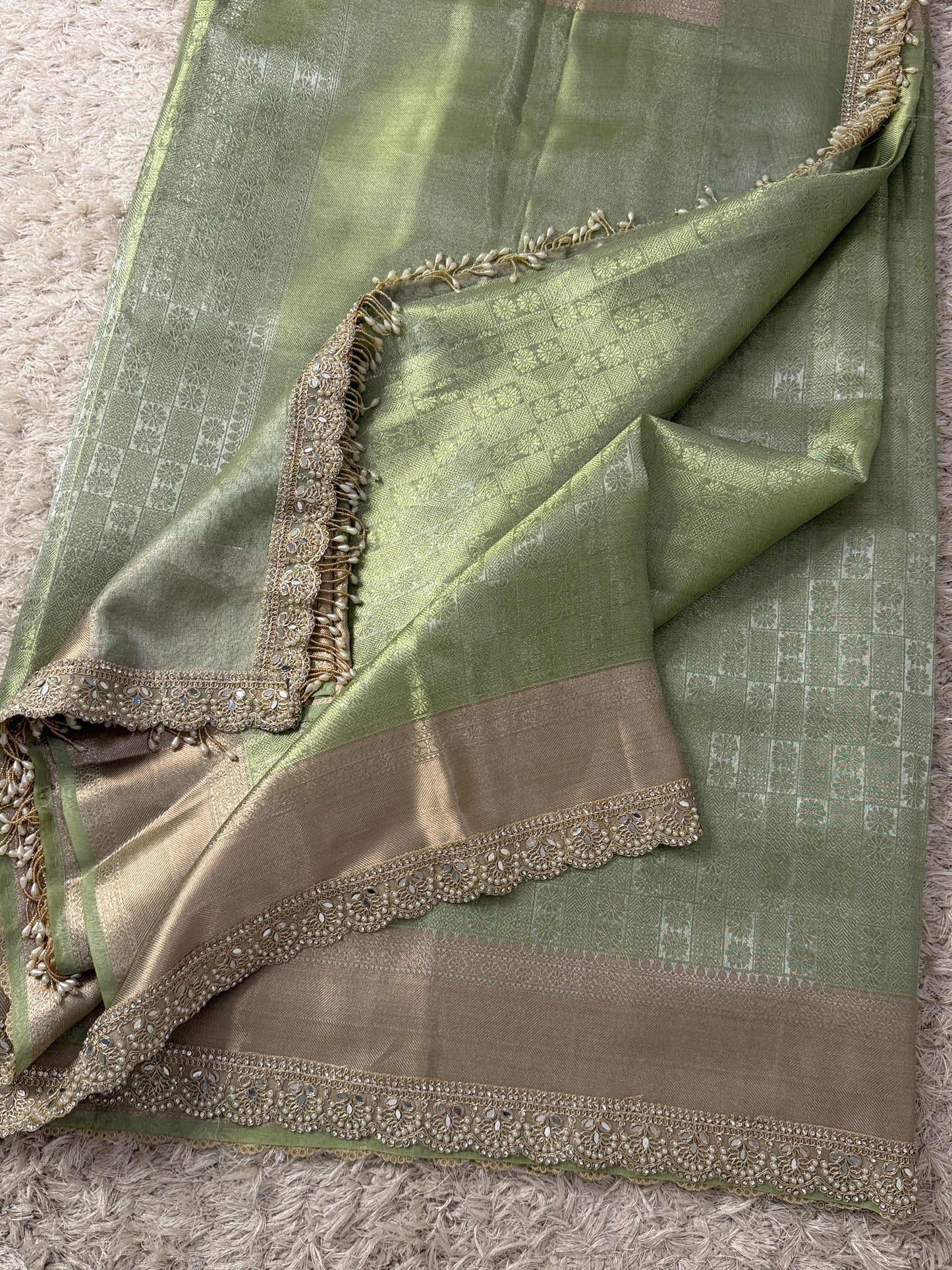 Zyana Banarasi tissue Saree