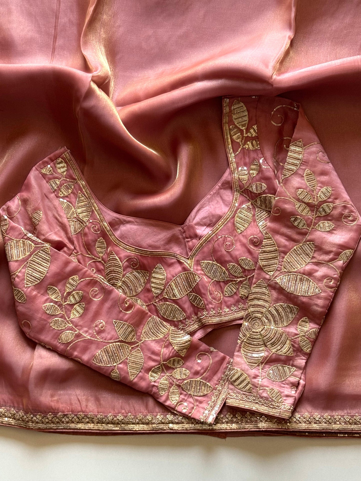 Raanisaa tissue Saree