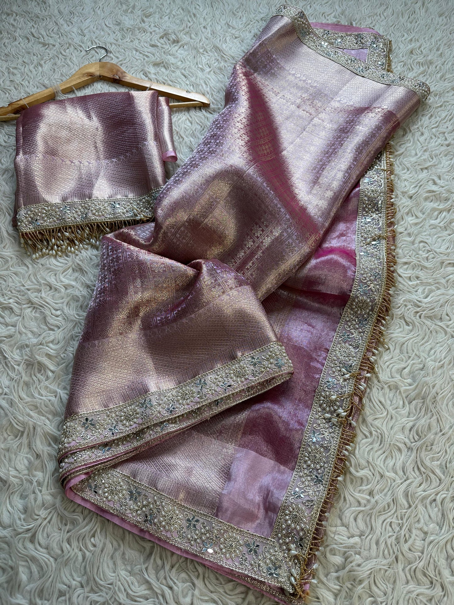 Komolika Kanjivaram Saree