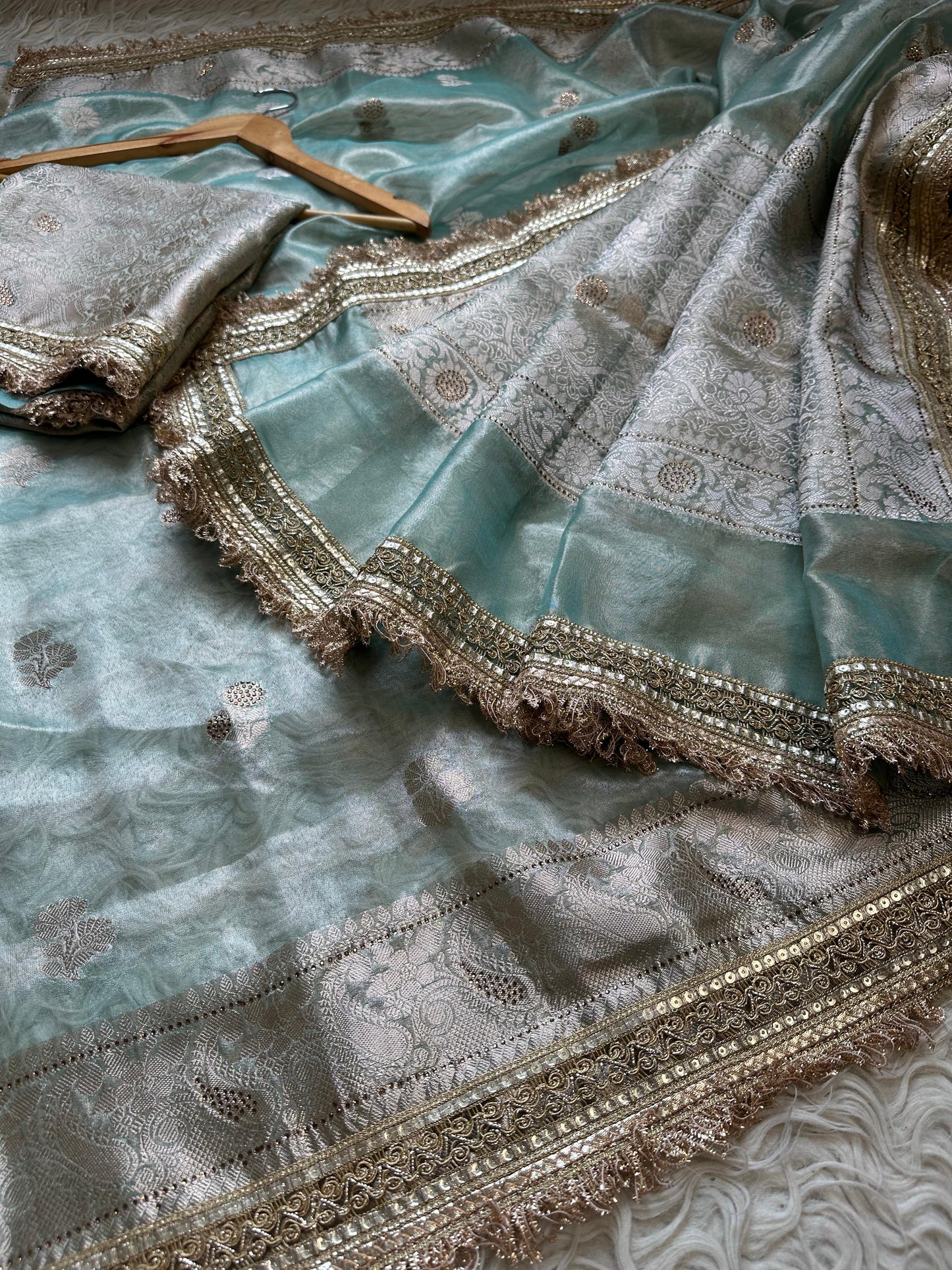 Aabroo Tissue Saree