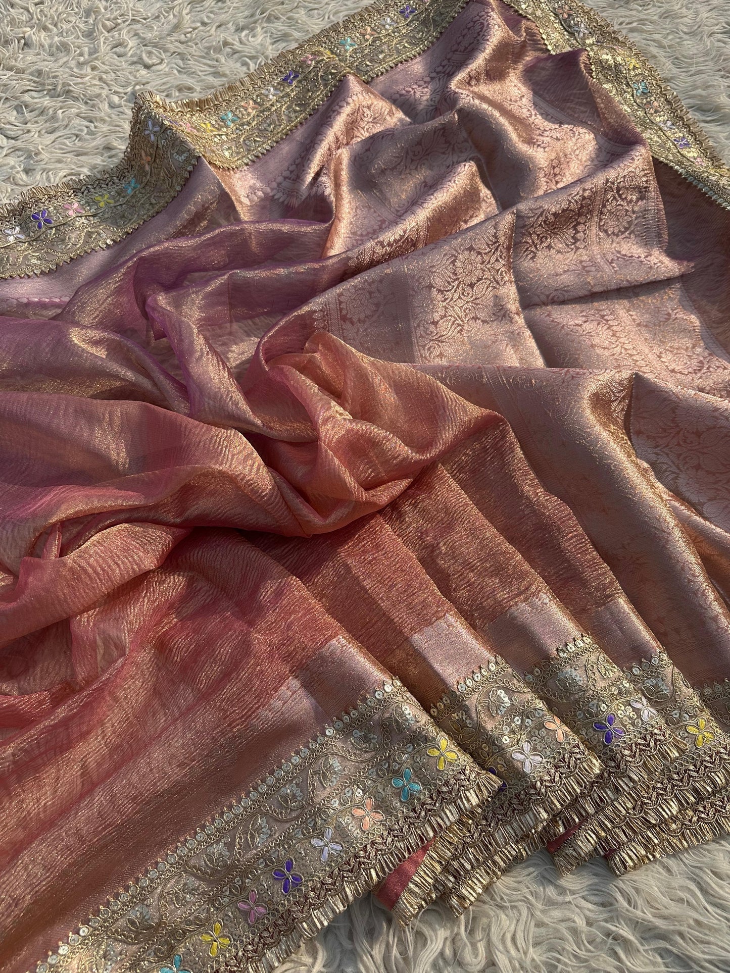 Svarnima Saree(Peach-Lilac)