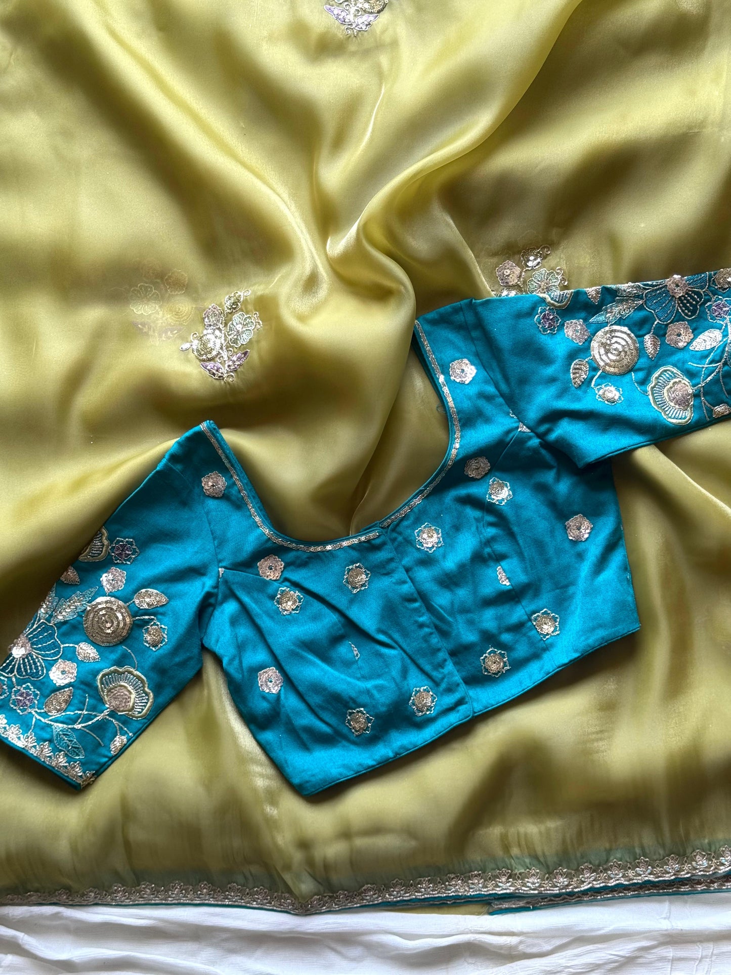 Noor e teal Saree