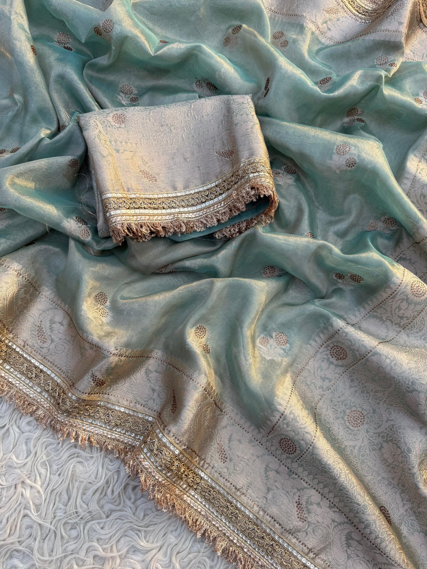 Aabroo Tissue Saree