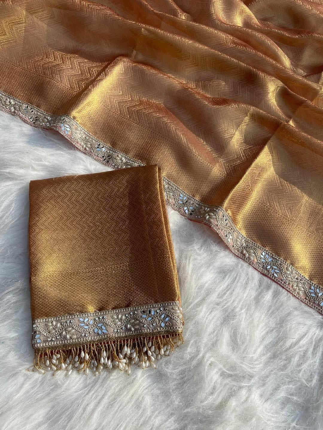 Rosewood Radiance(Antique Gold)