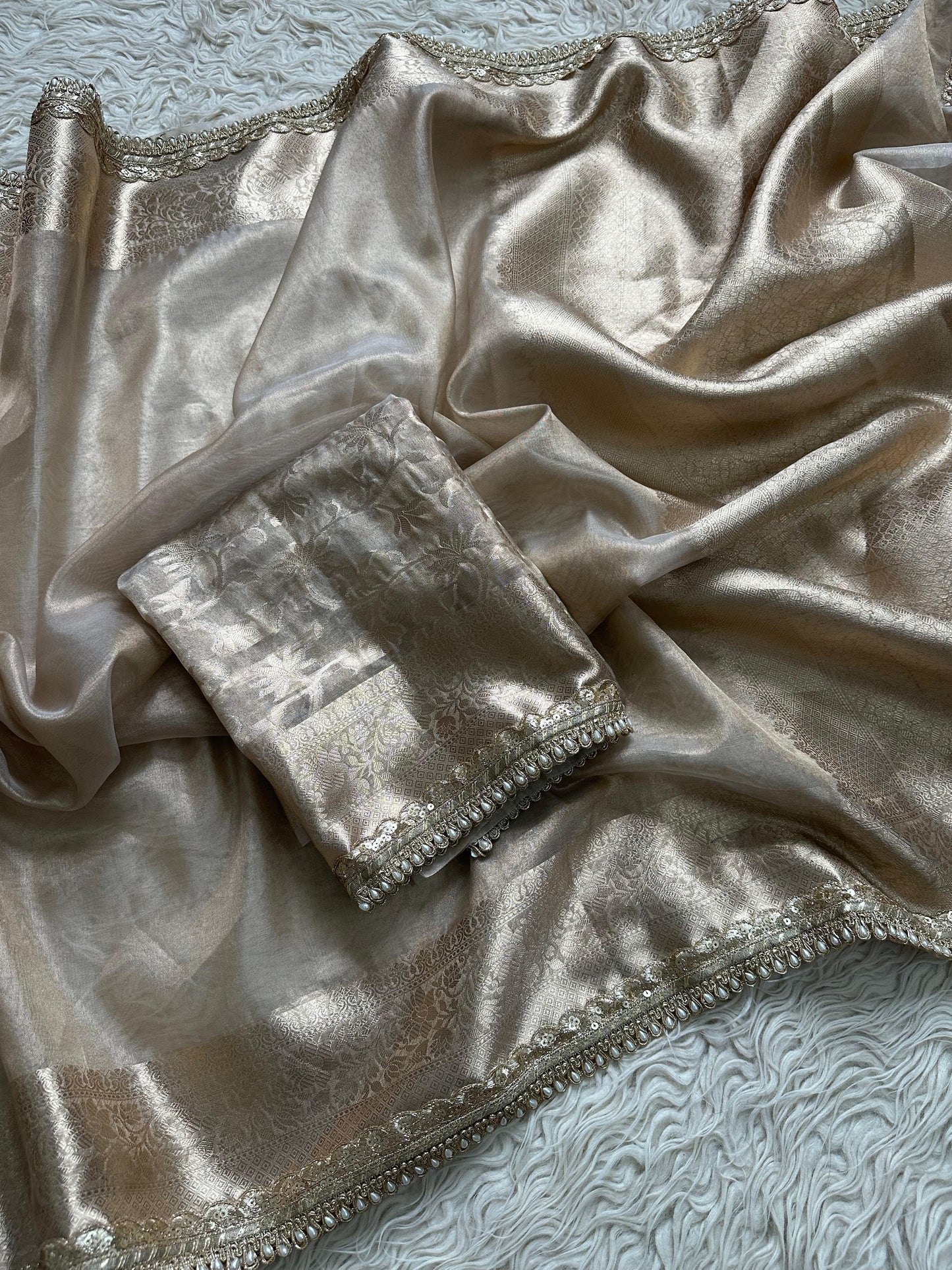 Param Sundari Tissue Saree