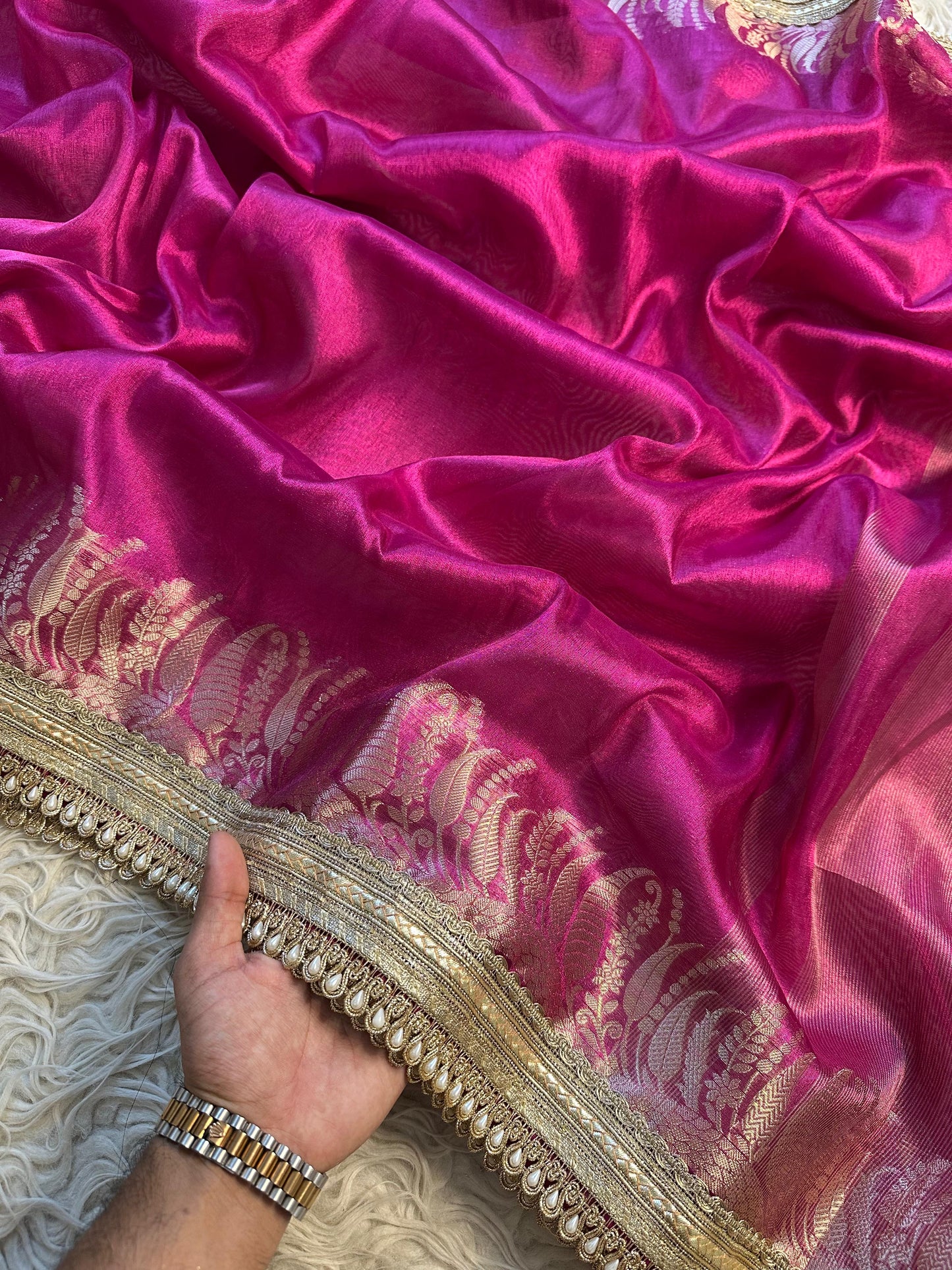 Gulabi Tarang Saree