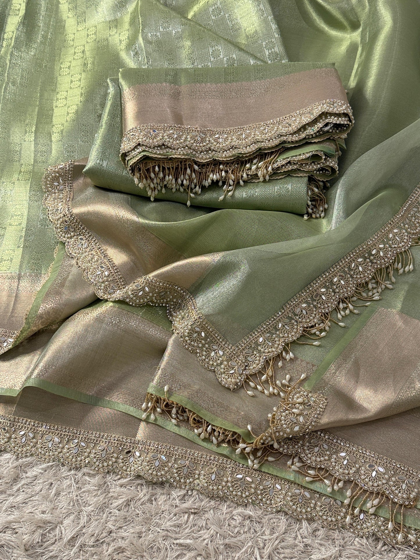 Zyana Banarasi tissue Saree
