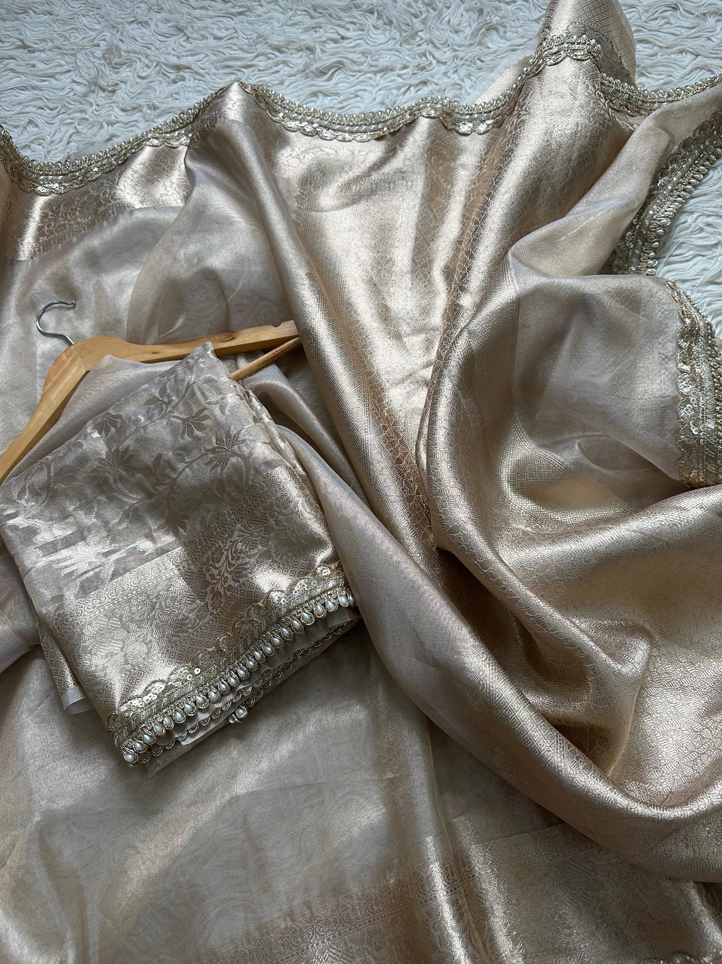 Param Sundari Tissue Saree
