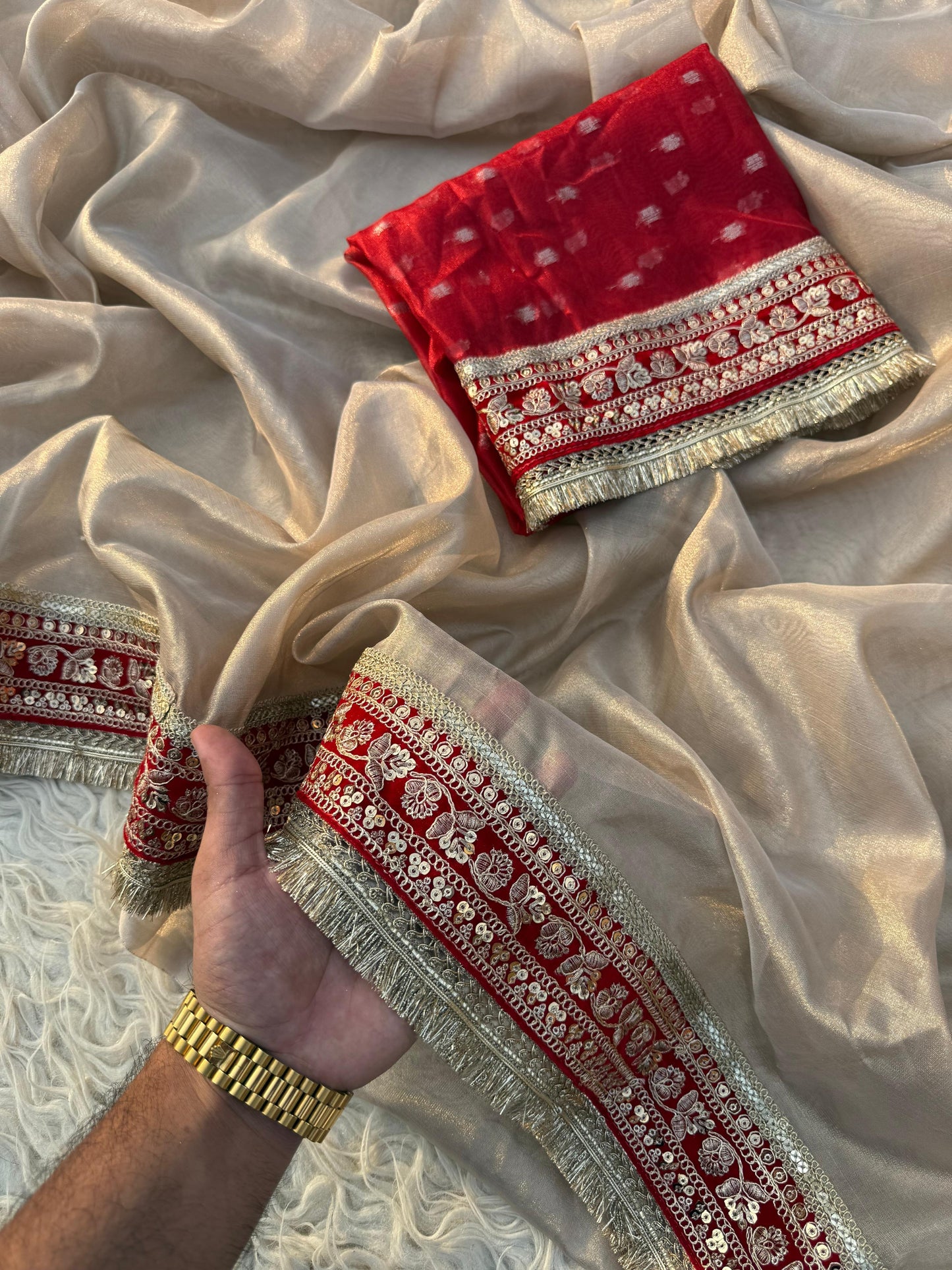 Ruhani Gulab Saree