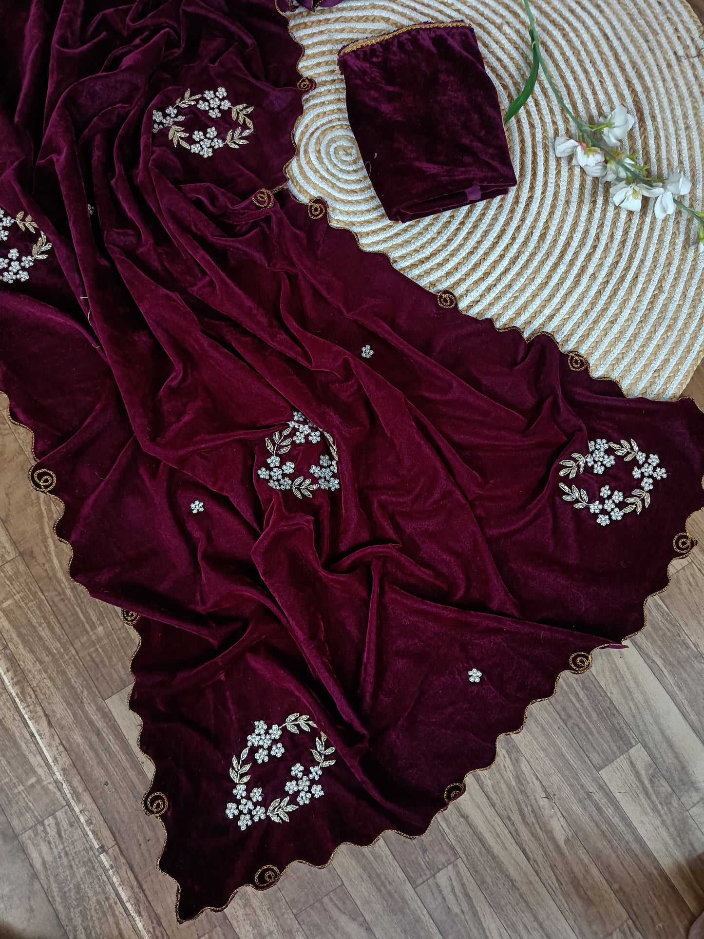 Taasha Luxe Velvet Saree