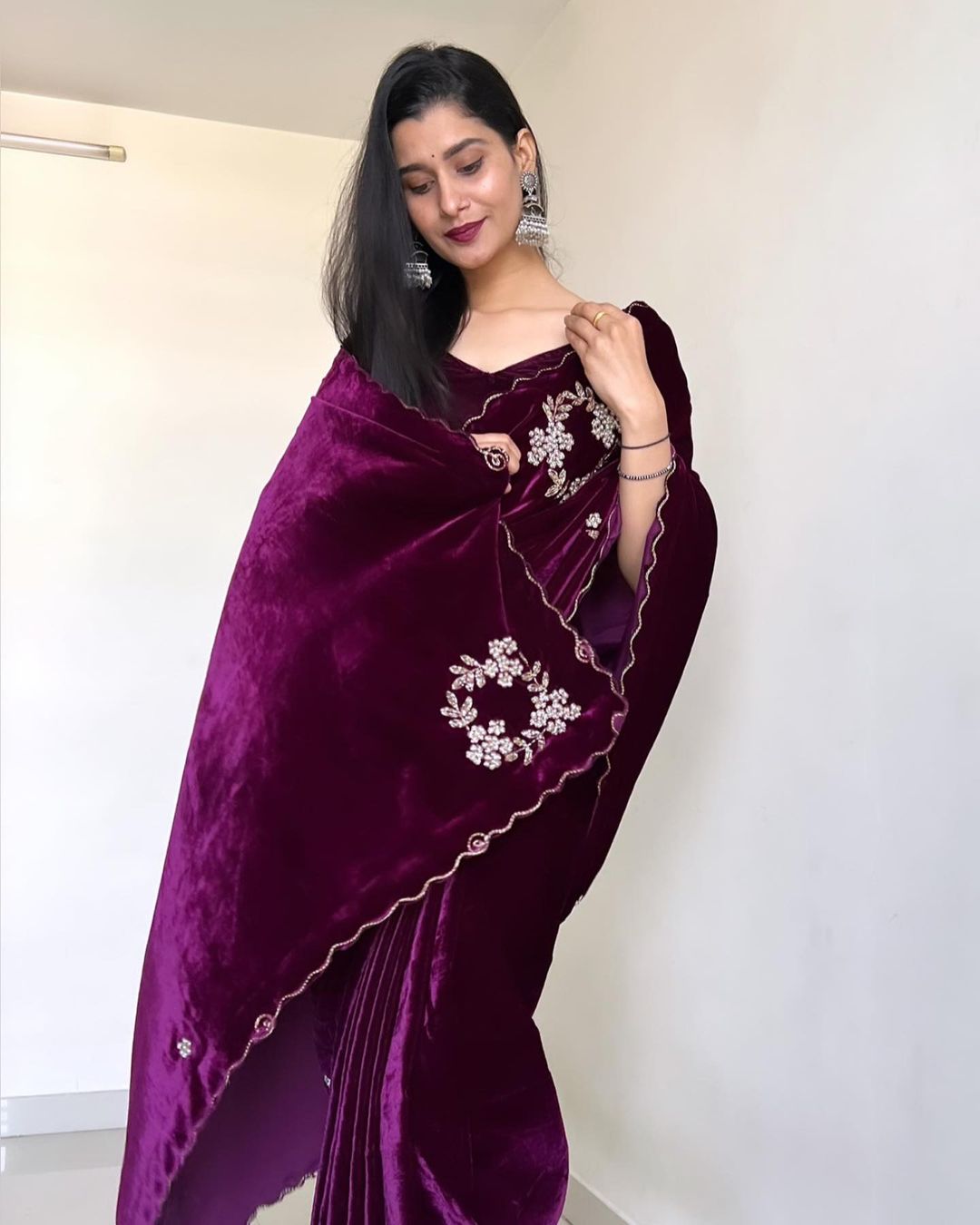 Taasha Luxe Velvet Saree
