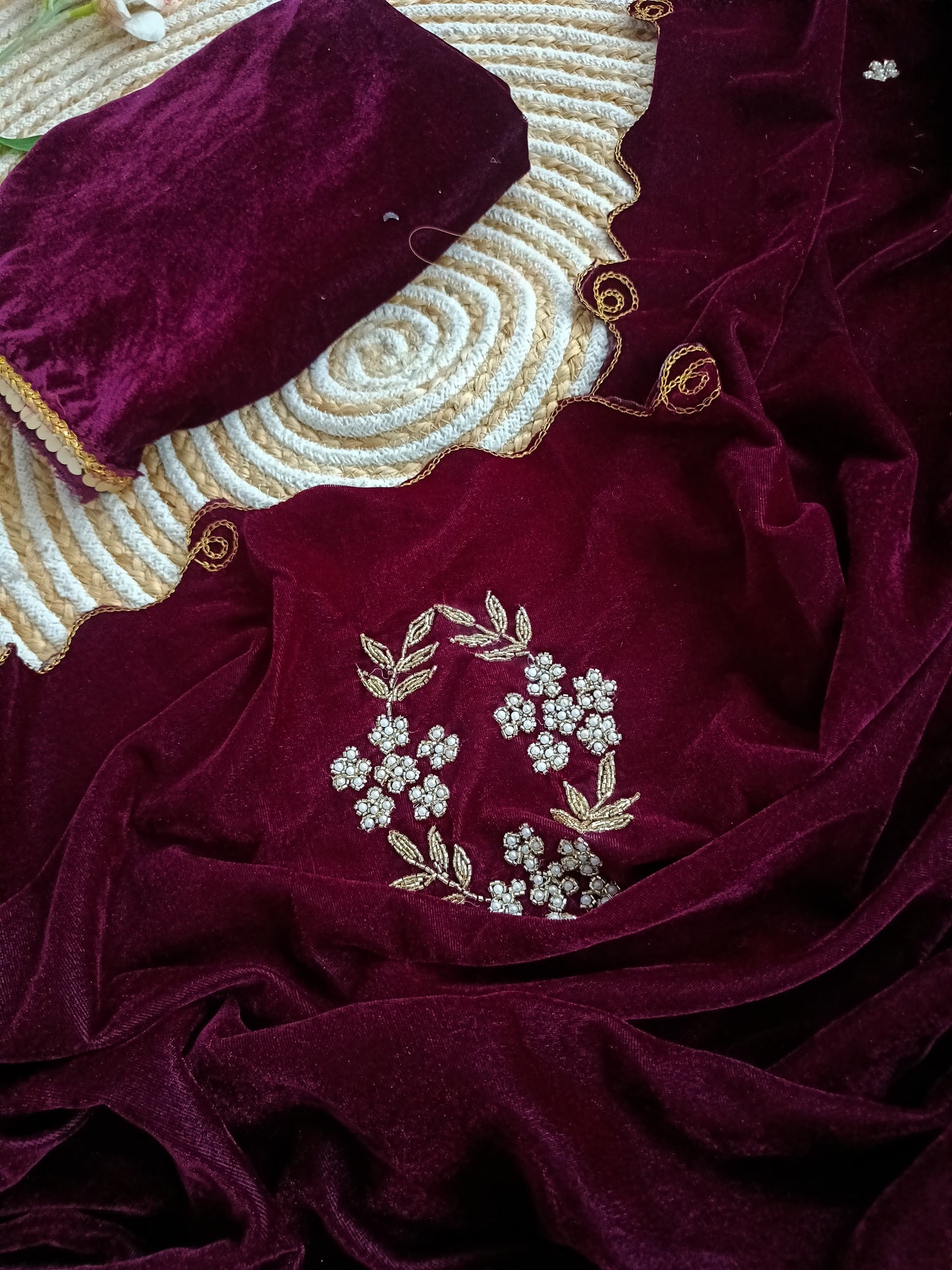 Taasha Luxe Velvet Saree