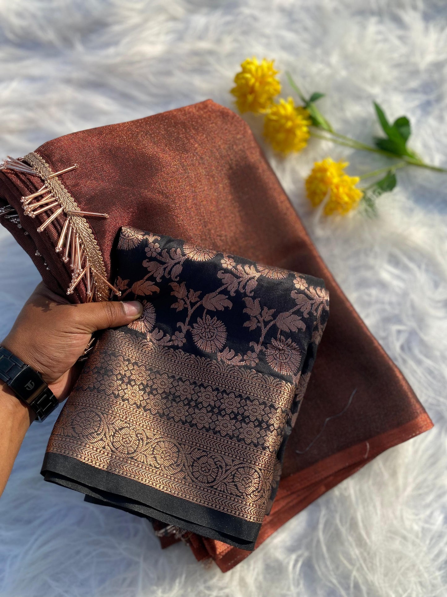 Deeksha Linen Tissue Saree