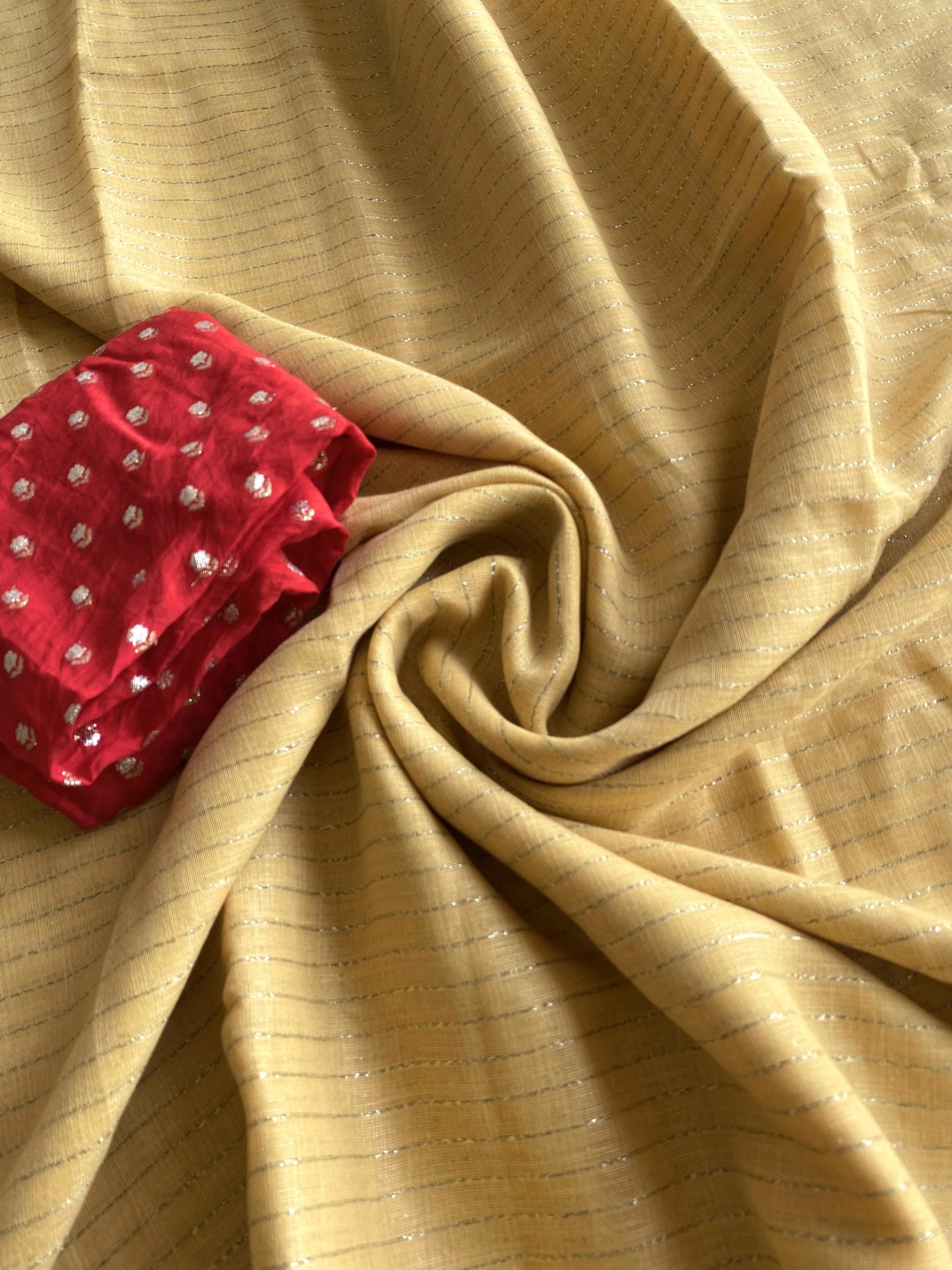 Veenita Linen Saree