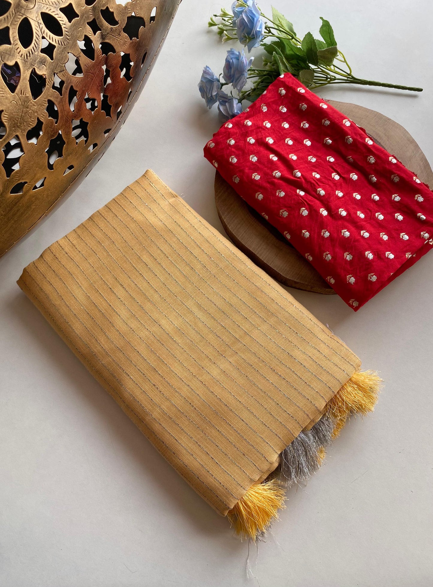 Veenita Linen Saree