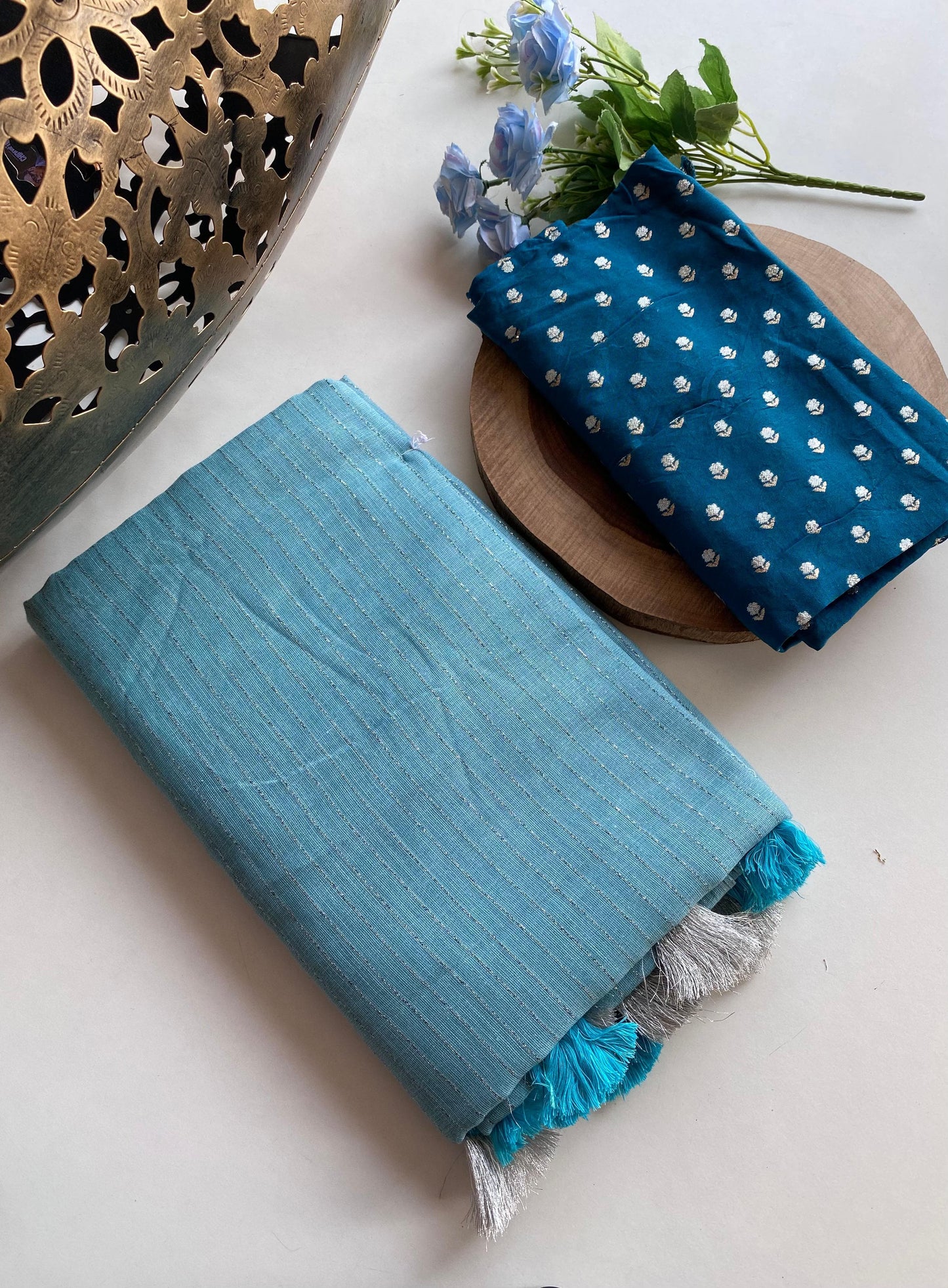 Veenita Linen Saree