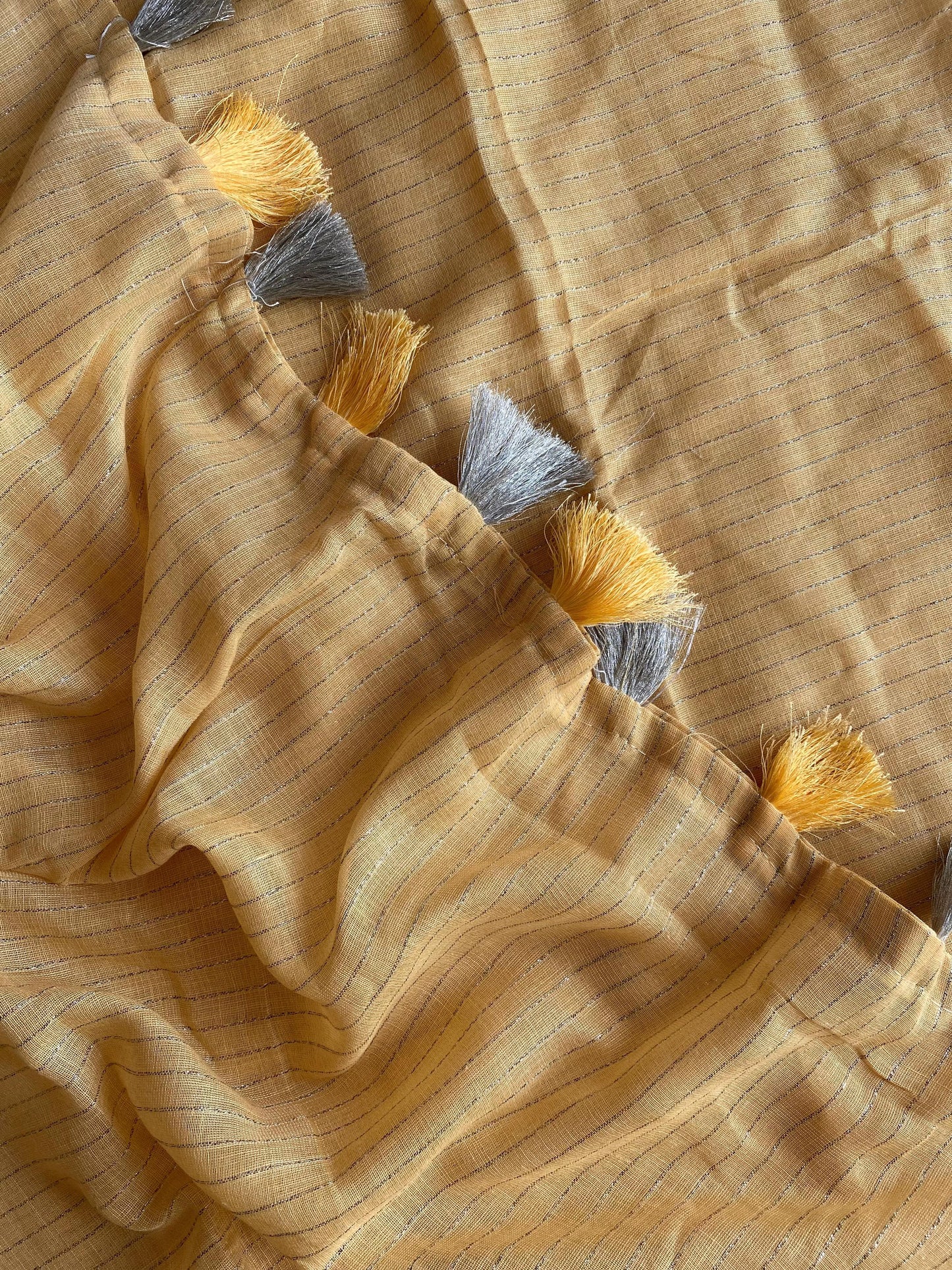 Veenita Linen Saree